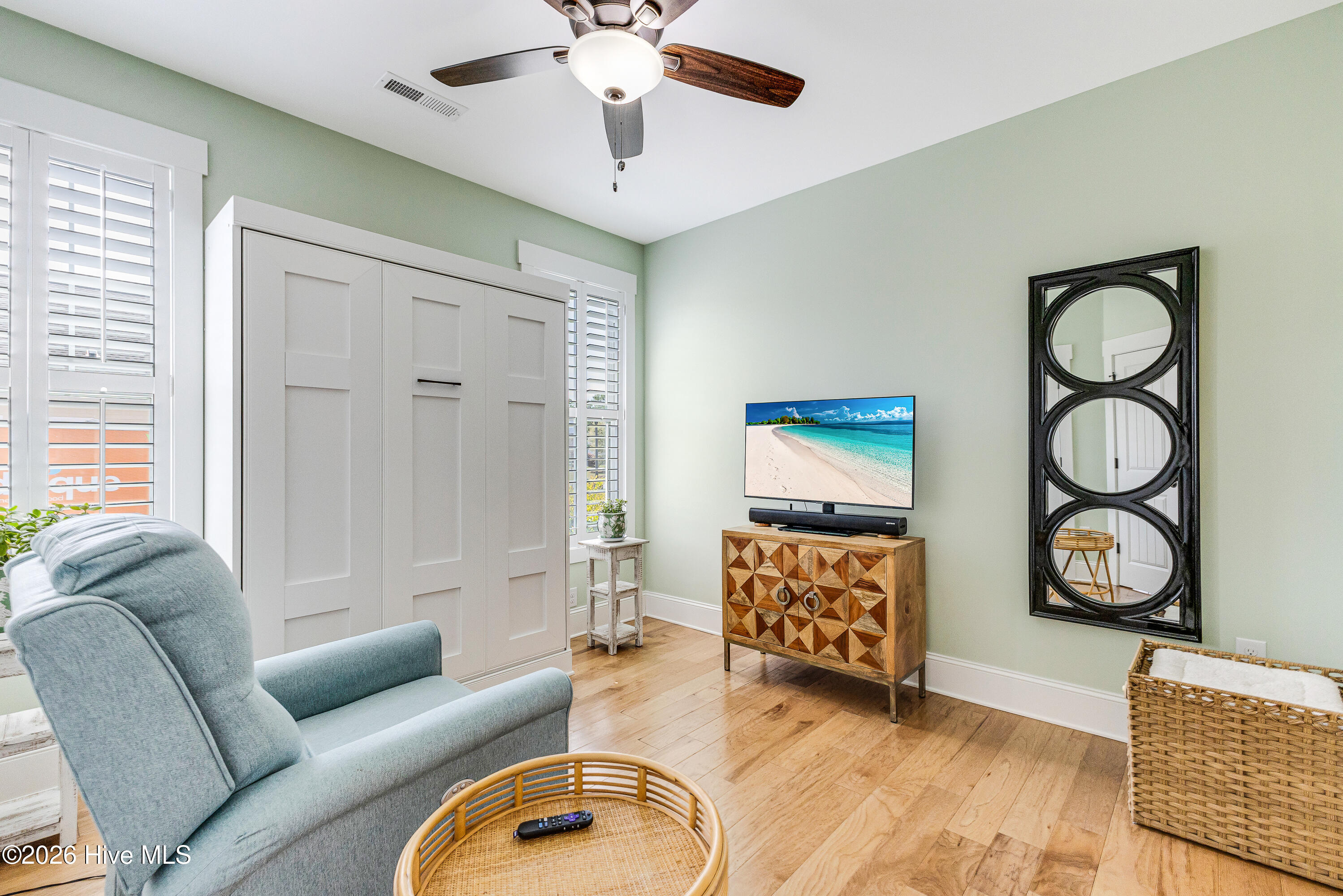 100564623 | Photo 18