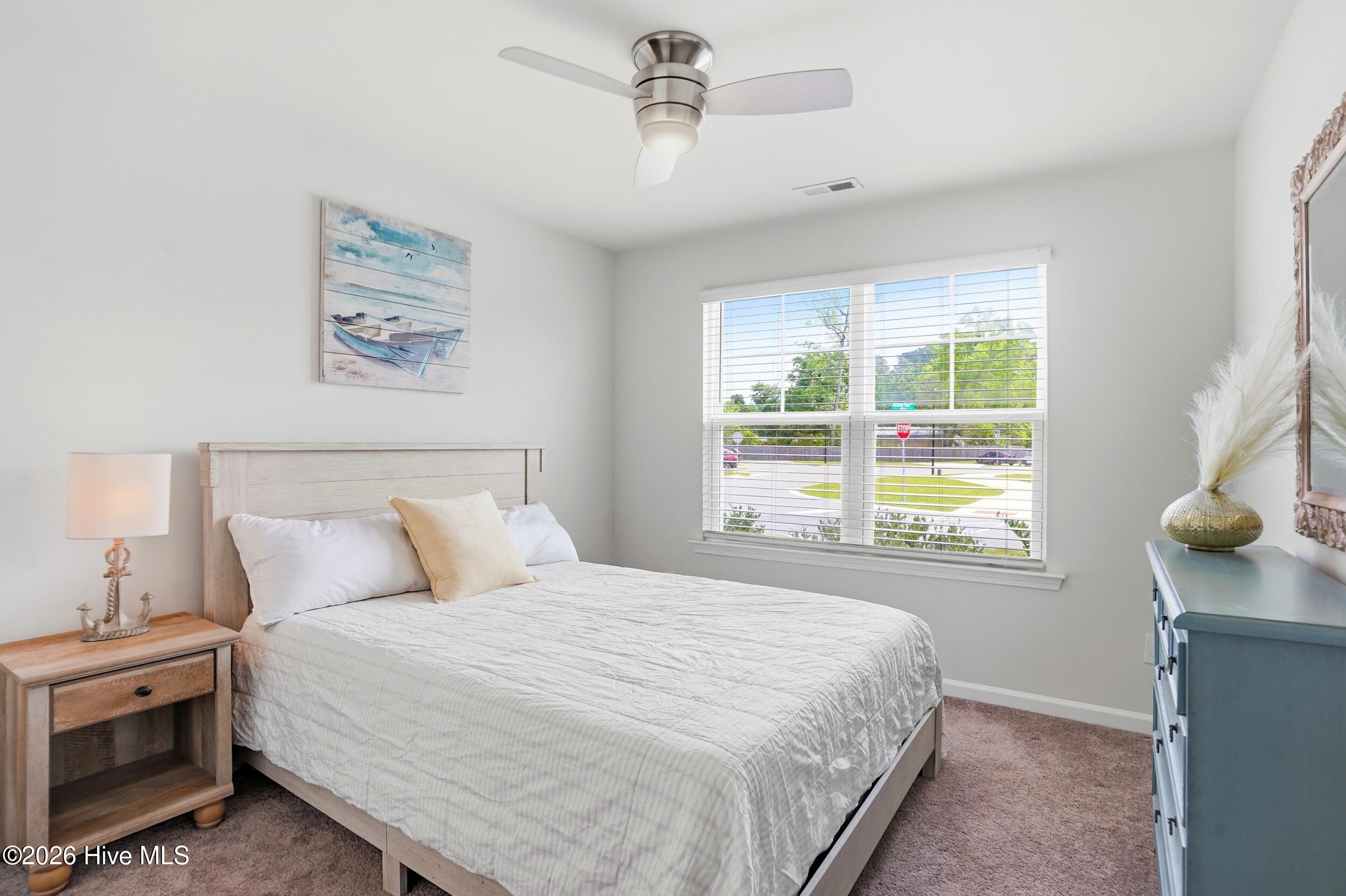 100566288 | Photo 18