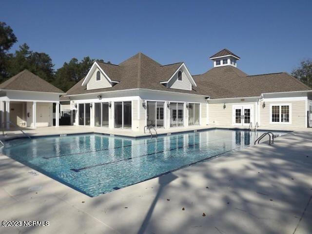 100524155 | Photo 71