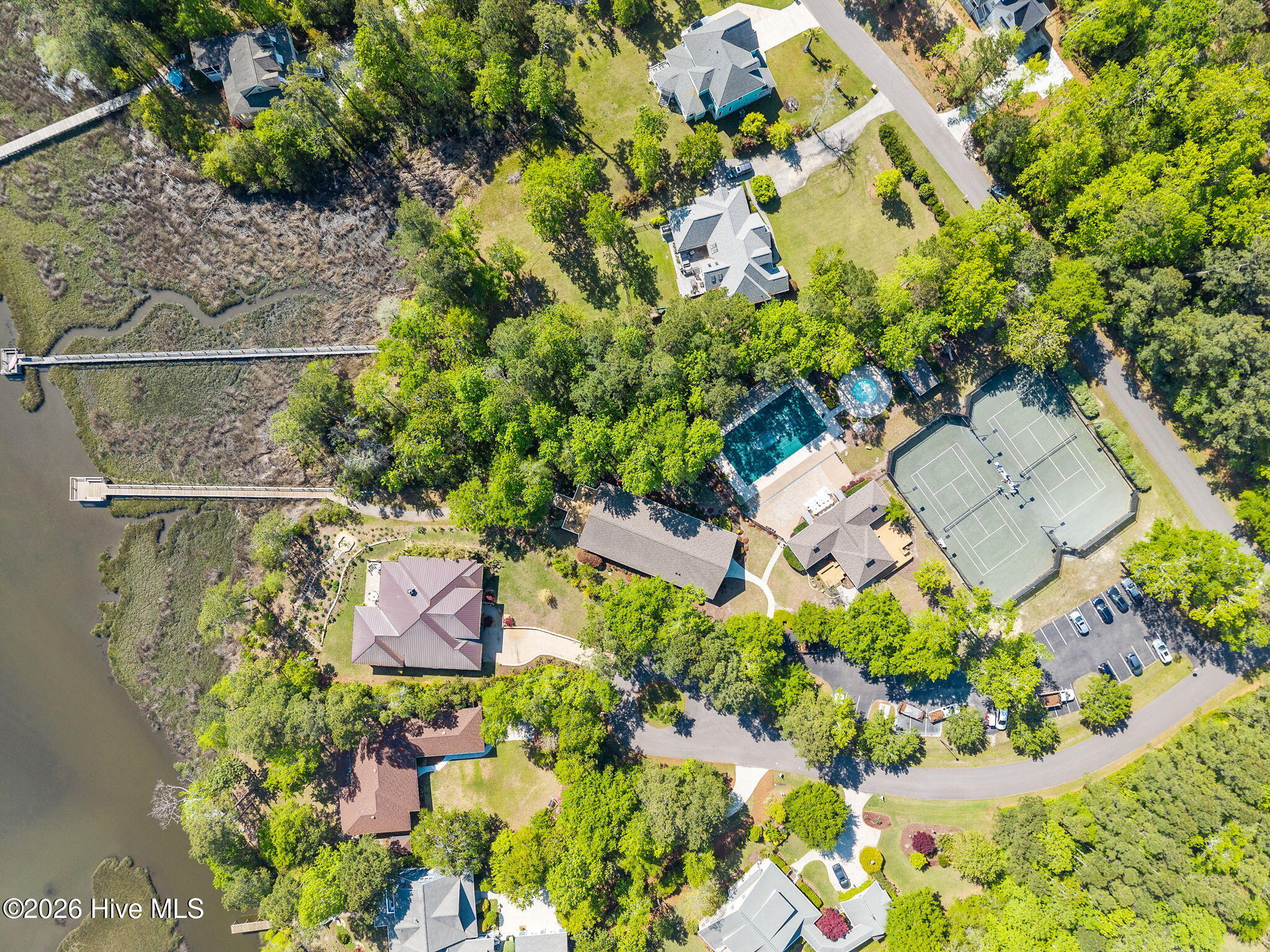 100567886 | Photo 78