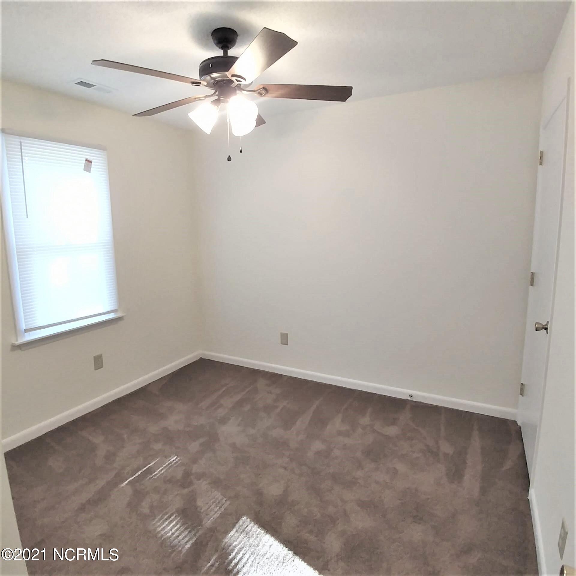 100550530 | Photo 11