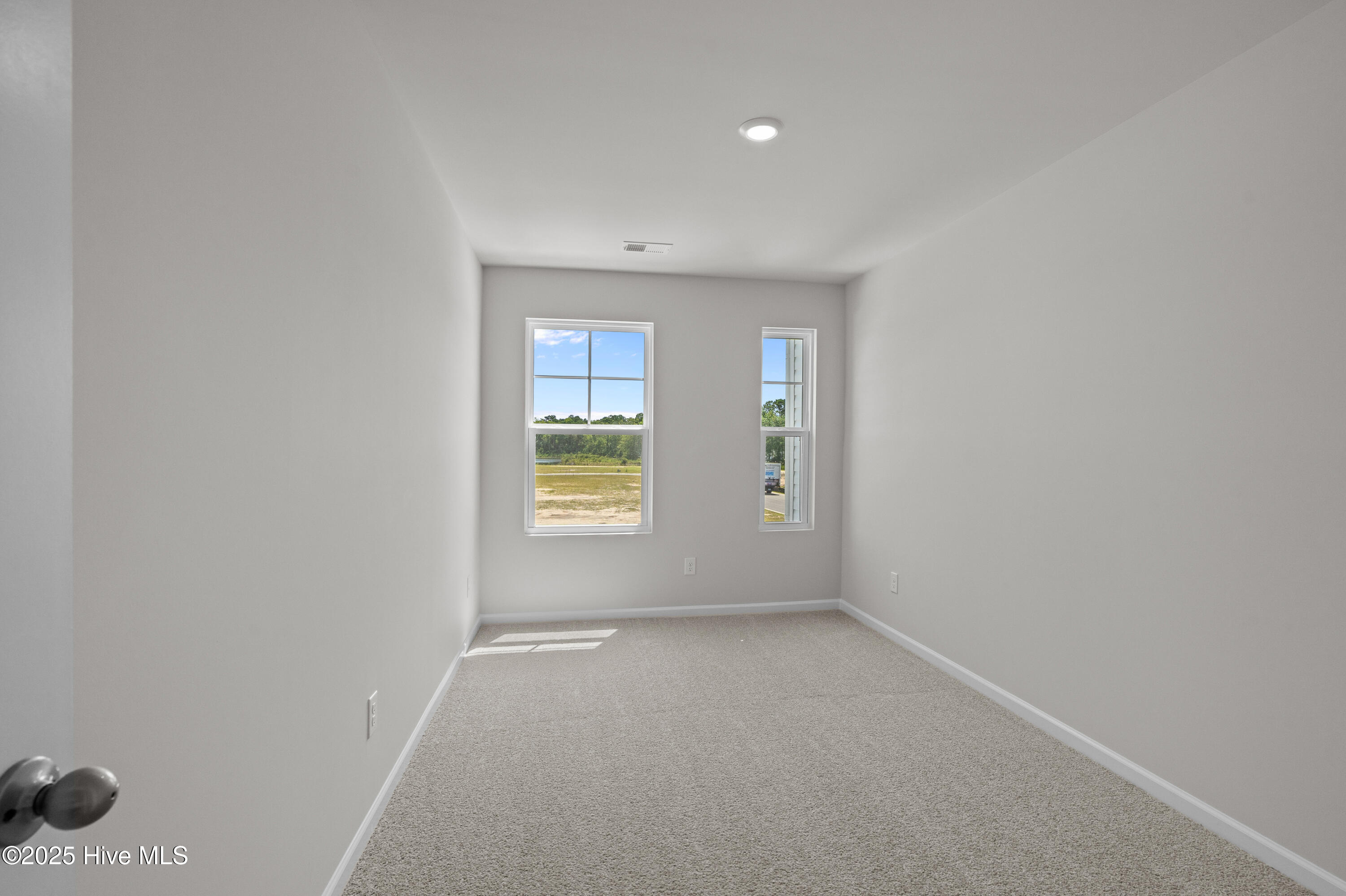 100534504 | Photo 33