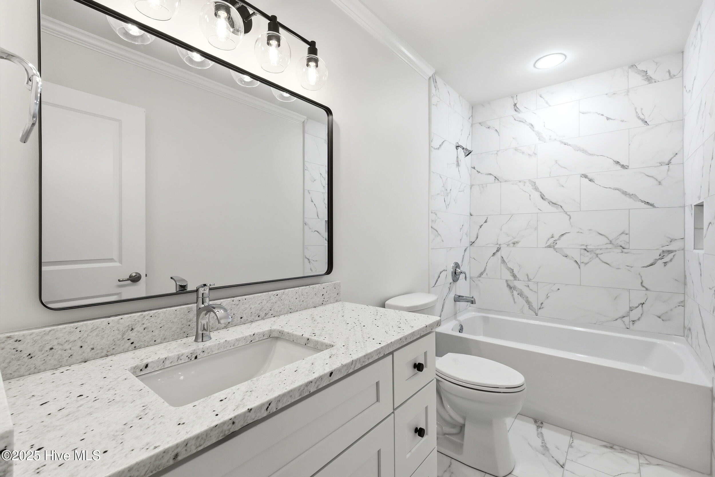 100544794 | Photo 39