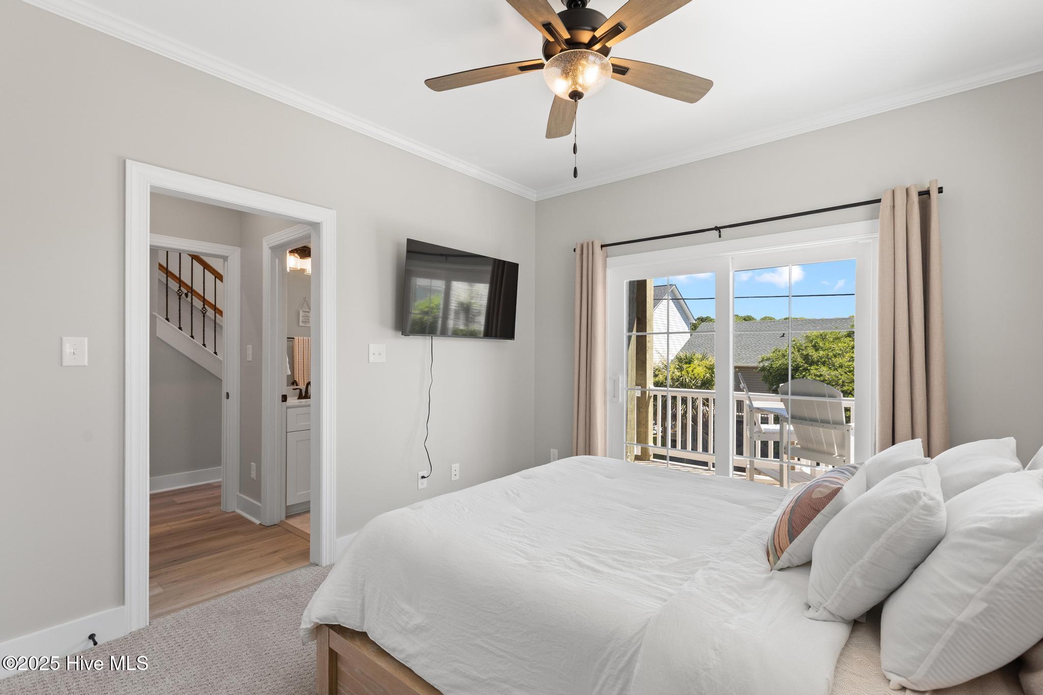 100498543 | Photo 30