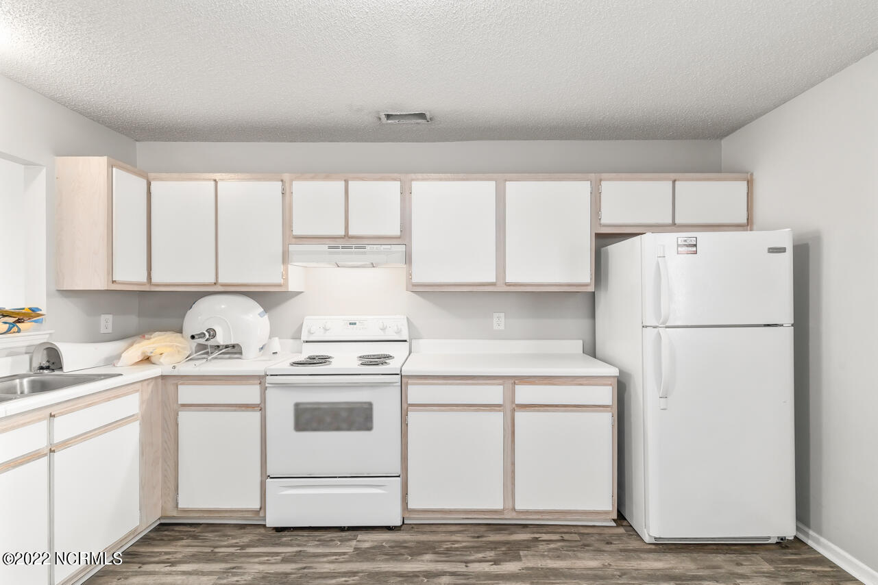 100553769 | Photo 11