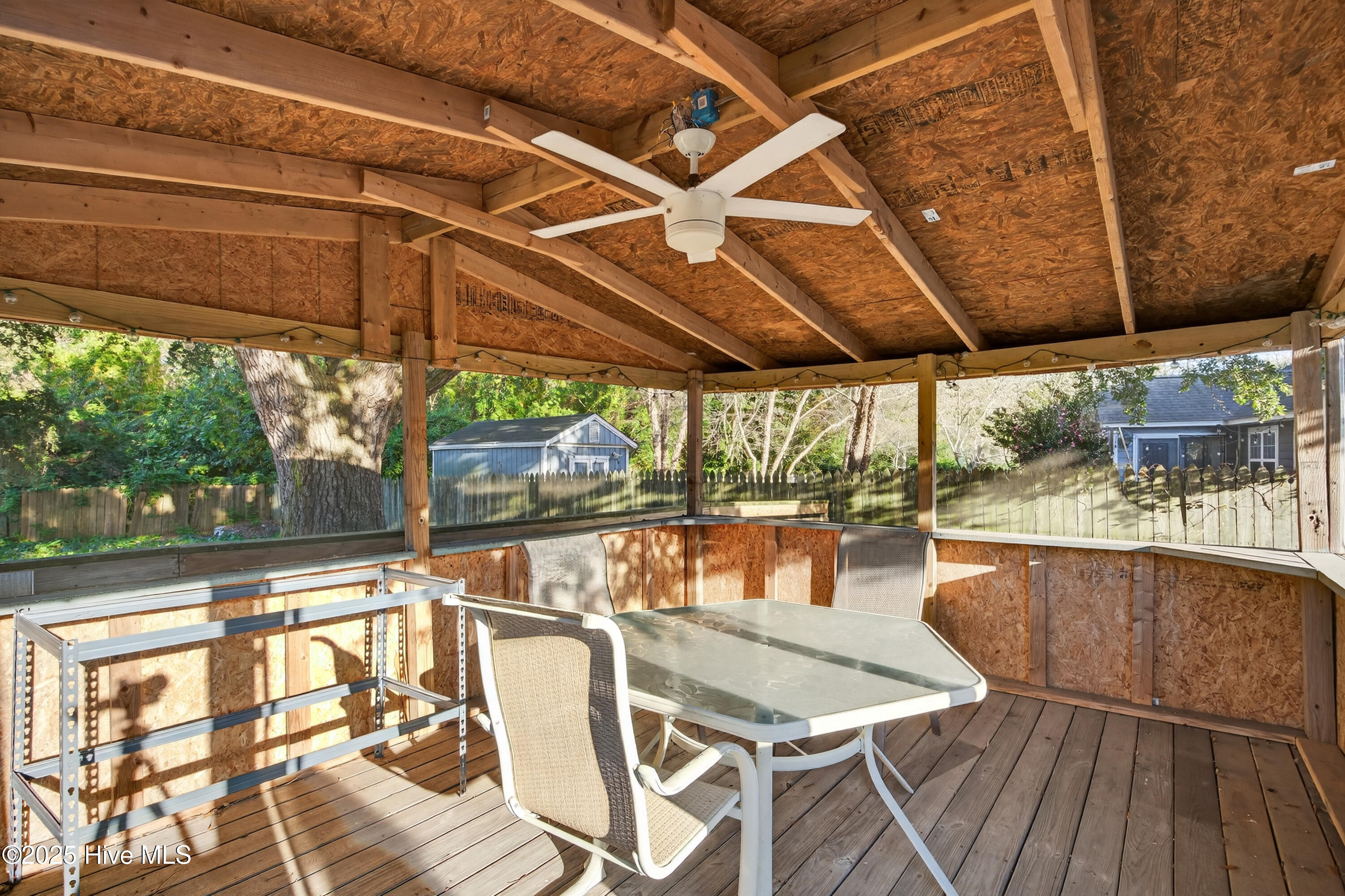 100541929 | Photo 34