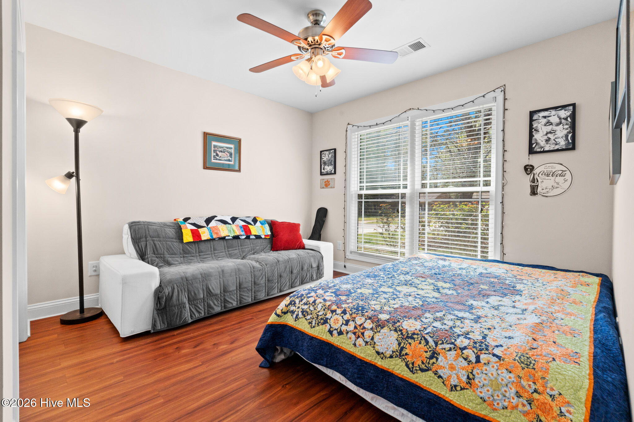 100564641 | Photo 29