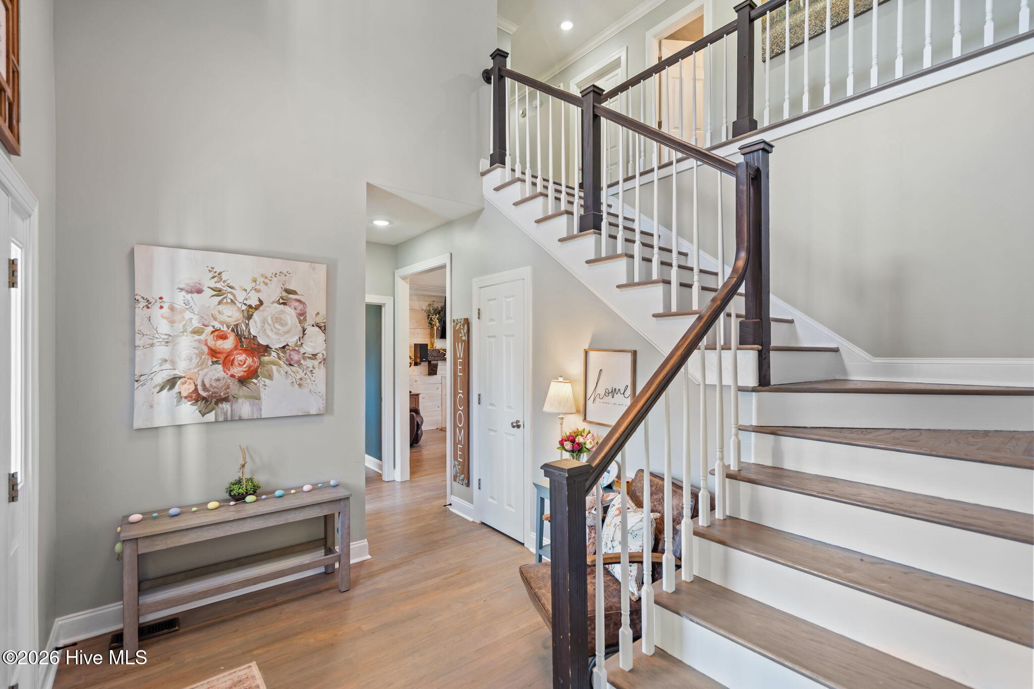 100558243 | Photo 30