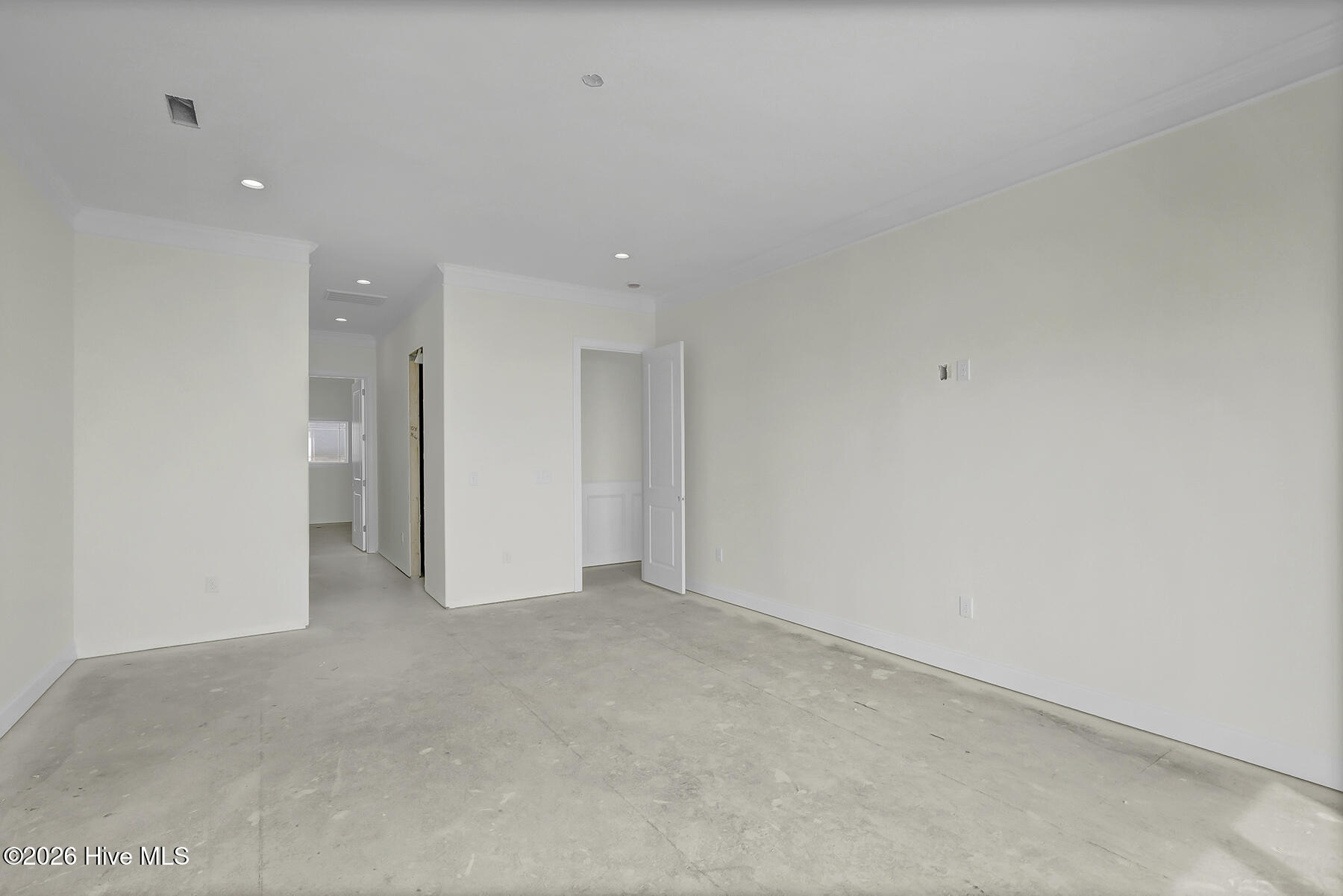 100559253 | Photo 28