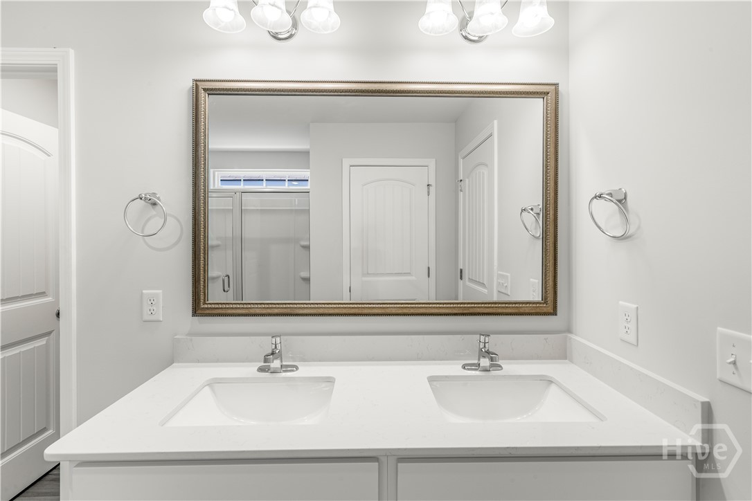 2 Sink Quartz Vanity in Primary Bathroom