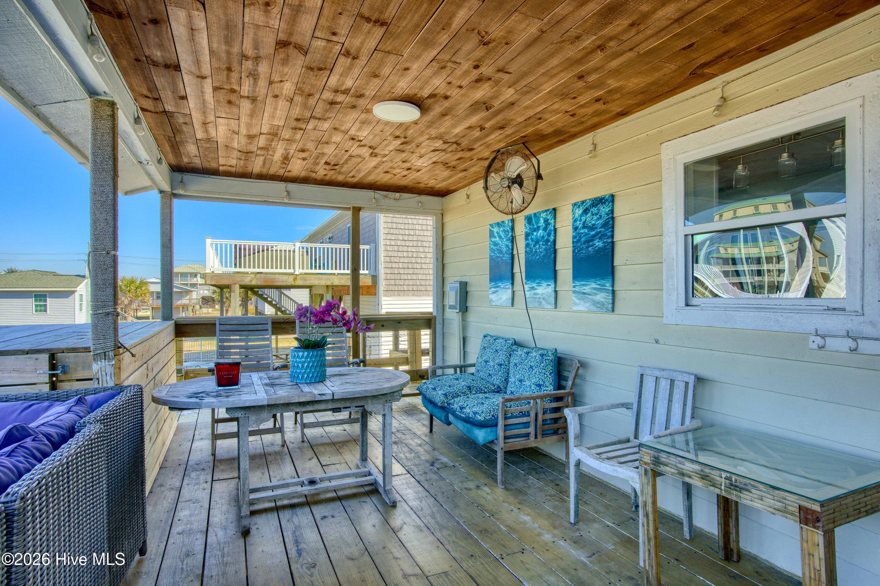 100550124 | Photo 42