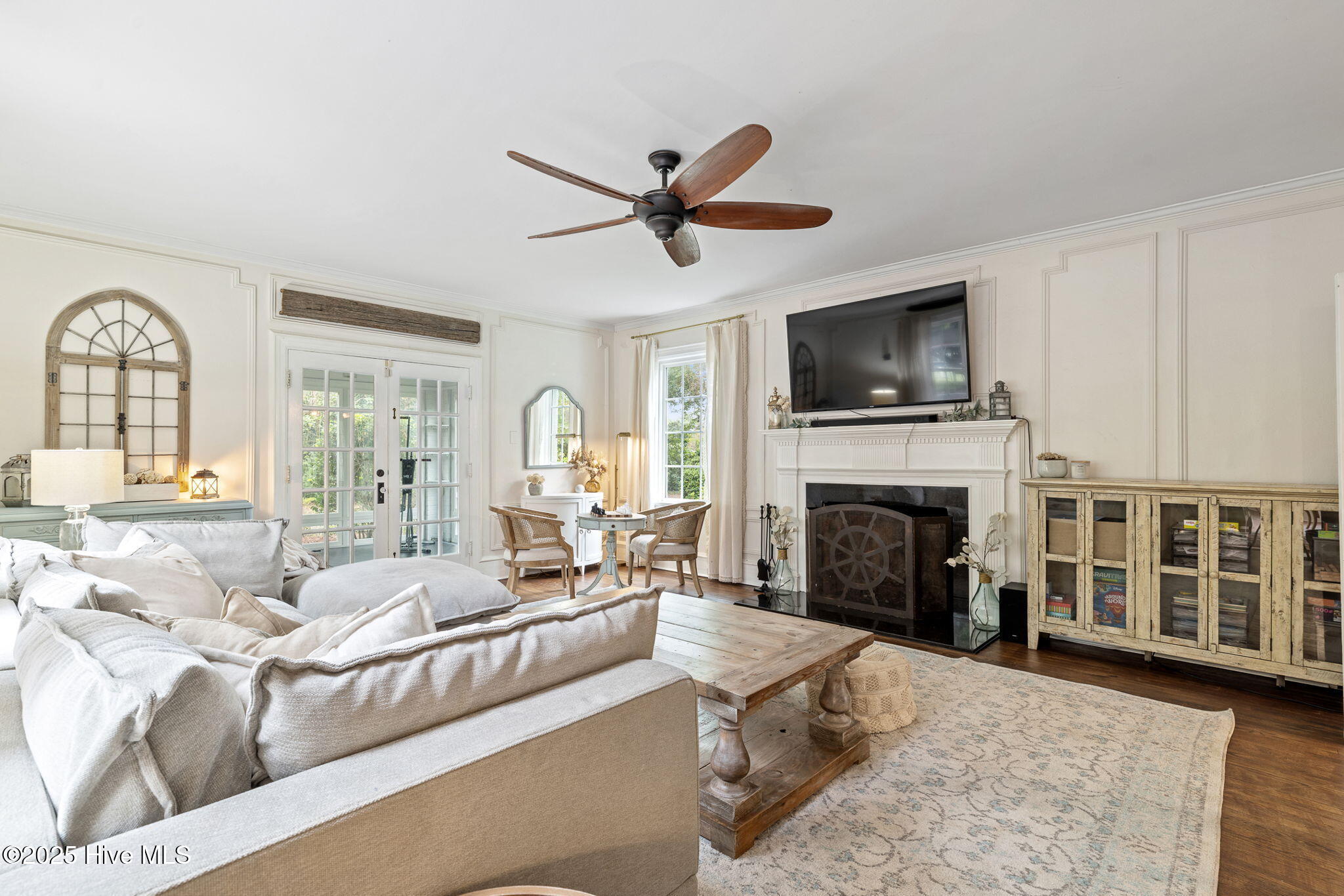 100533679 | Photo 17