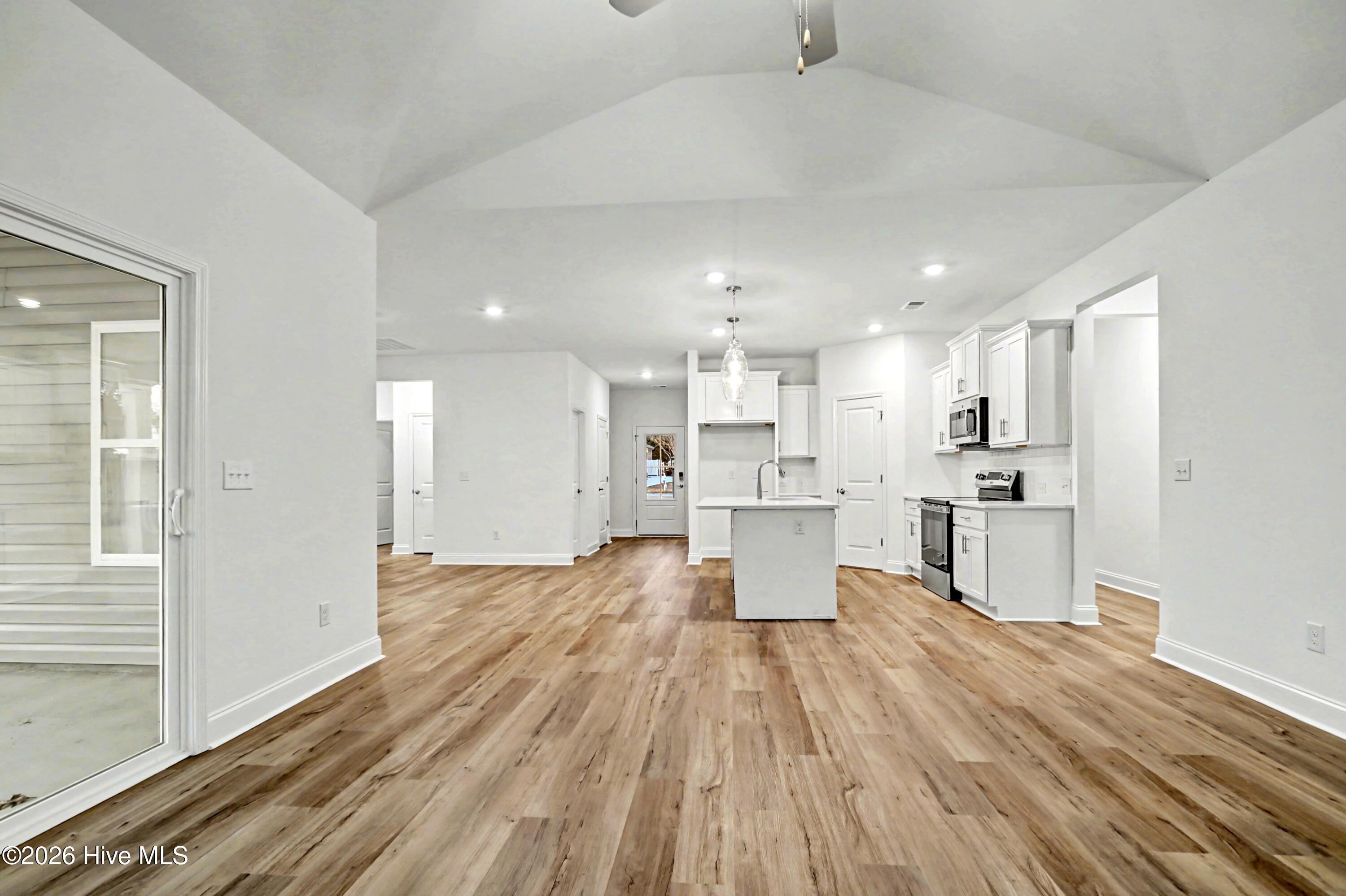 100555122 | Photo 14