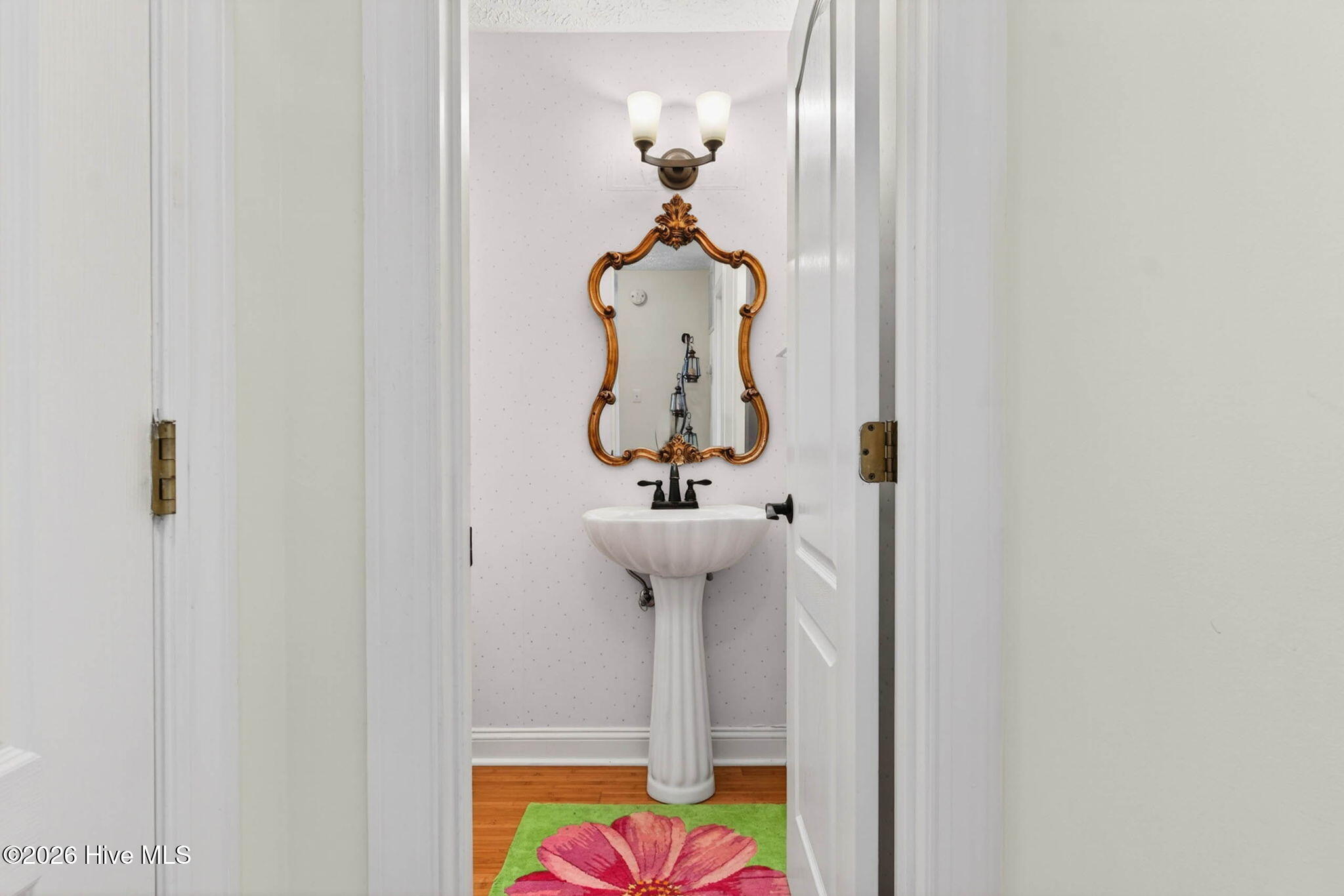 100570658 | Photo 37