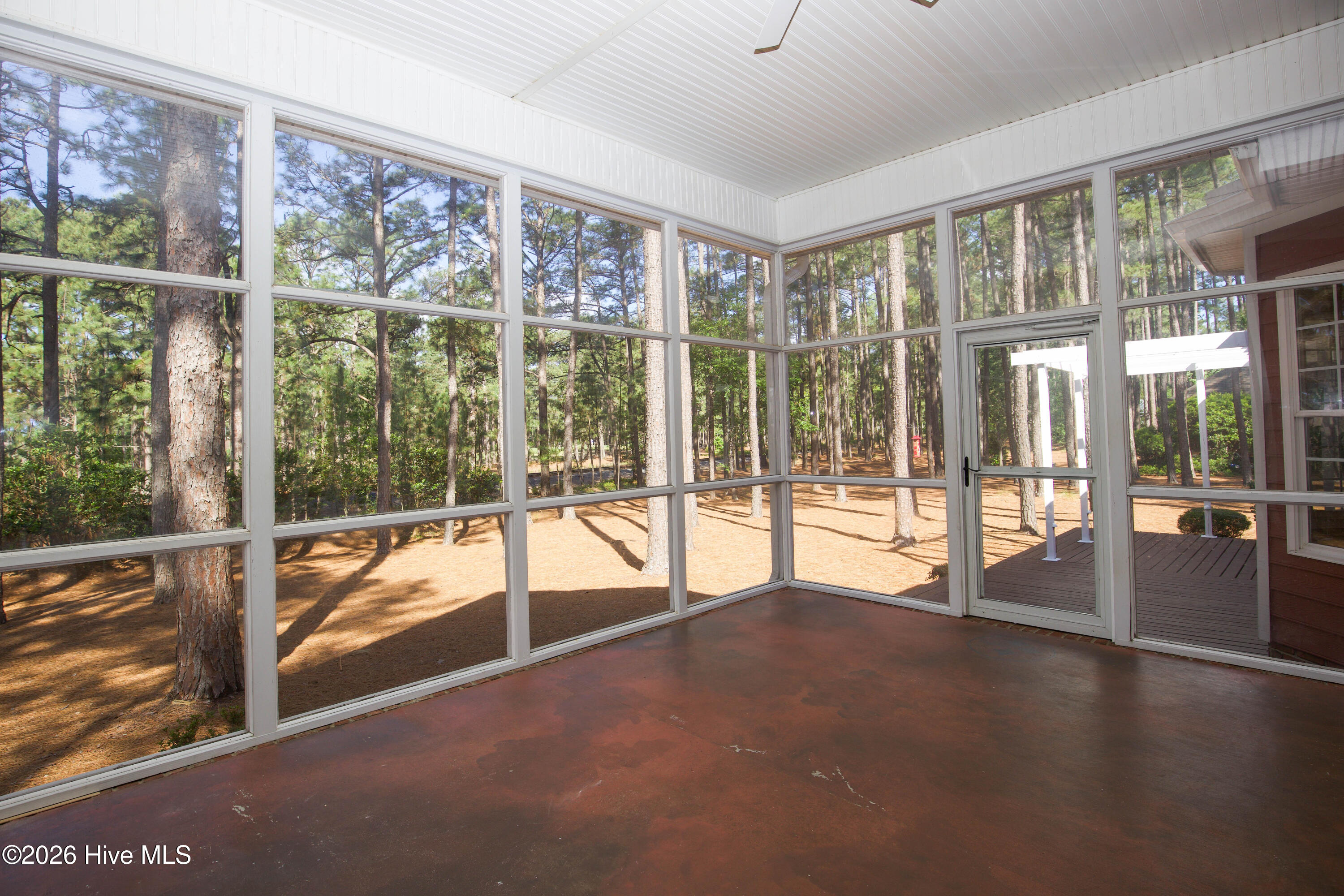 16 Montrose Ct-45