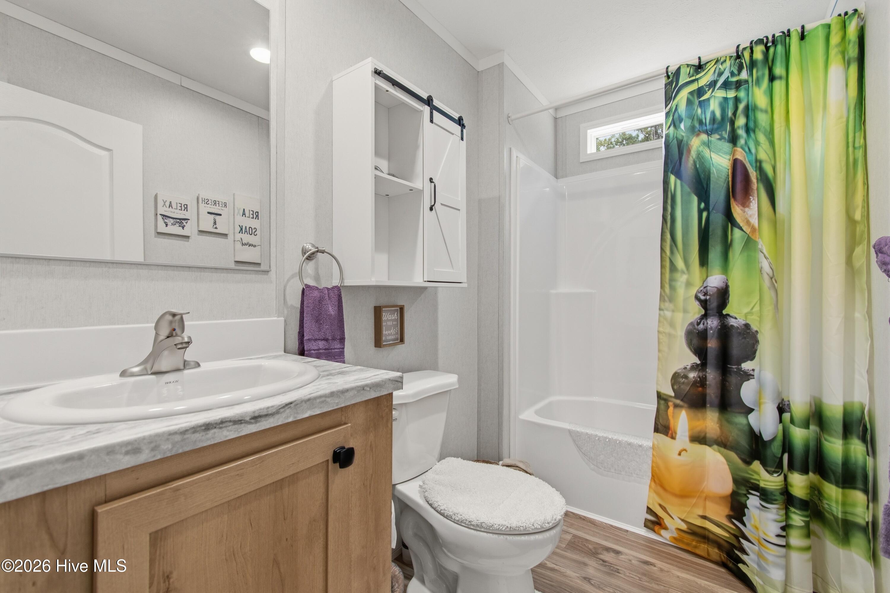 100555067 | Photo 16