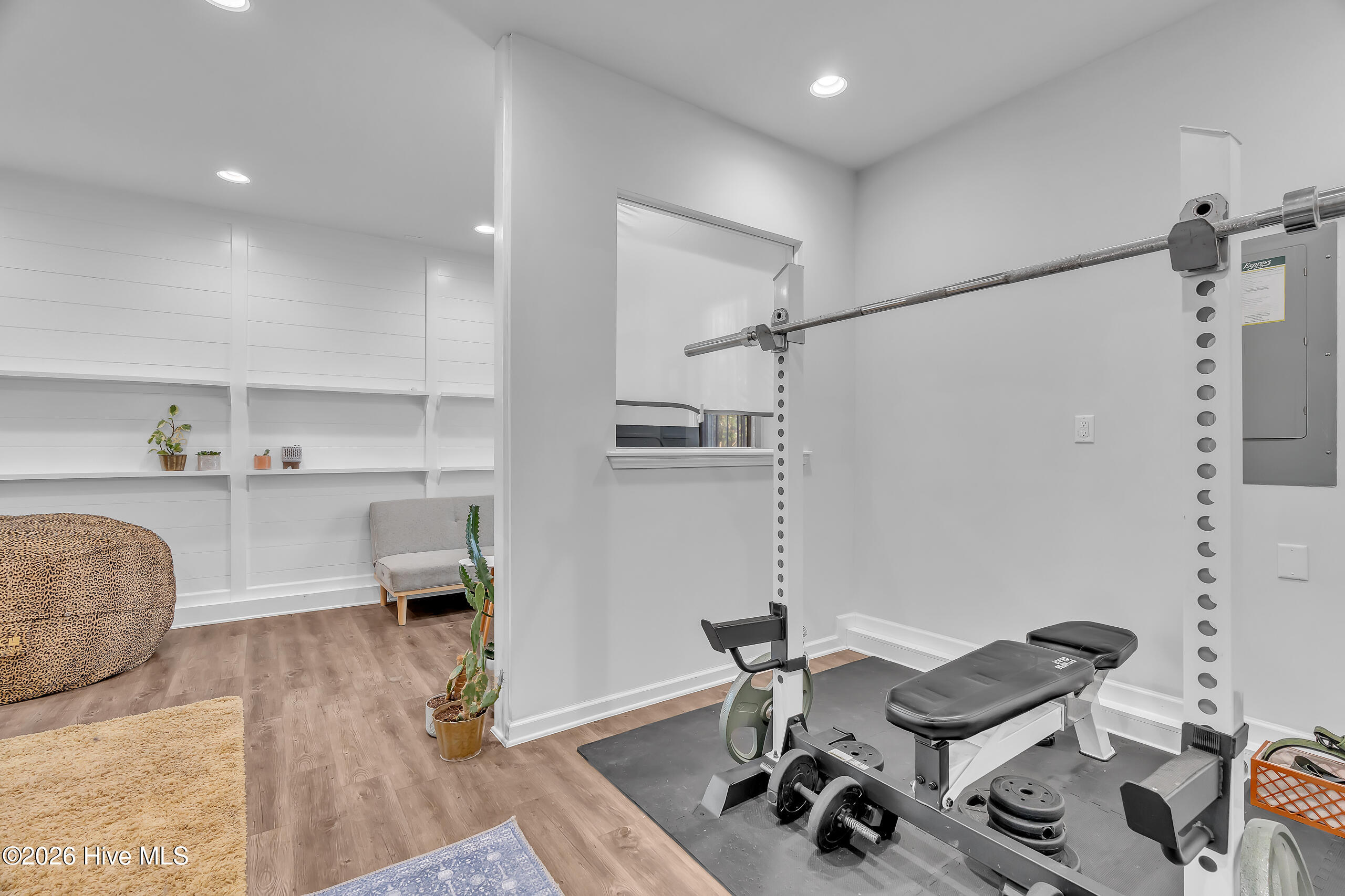 100551354 | Photo 24