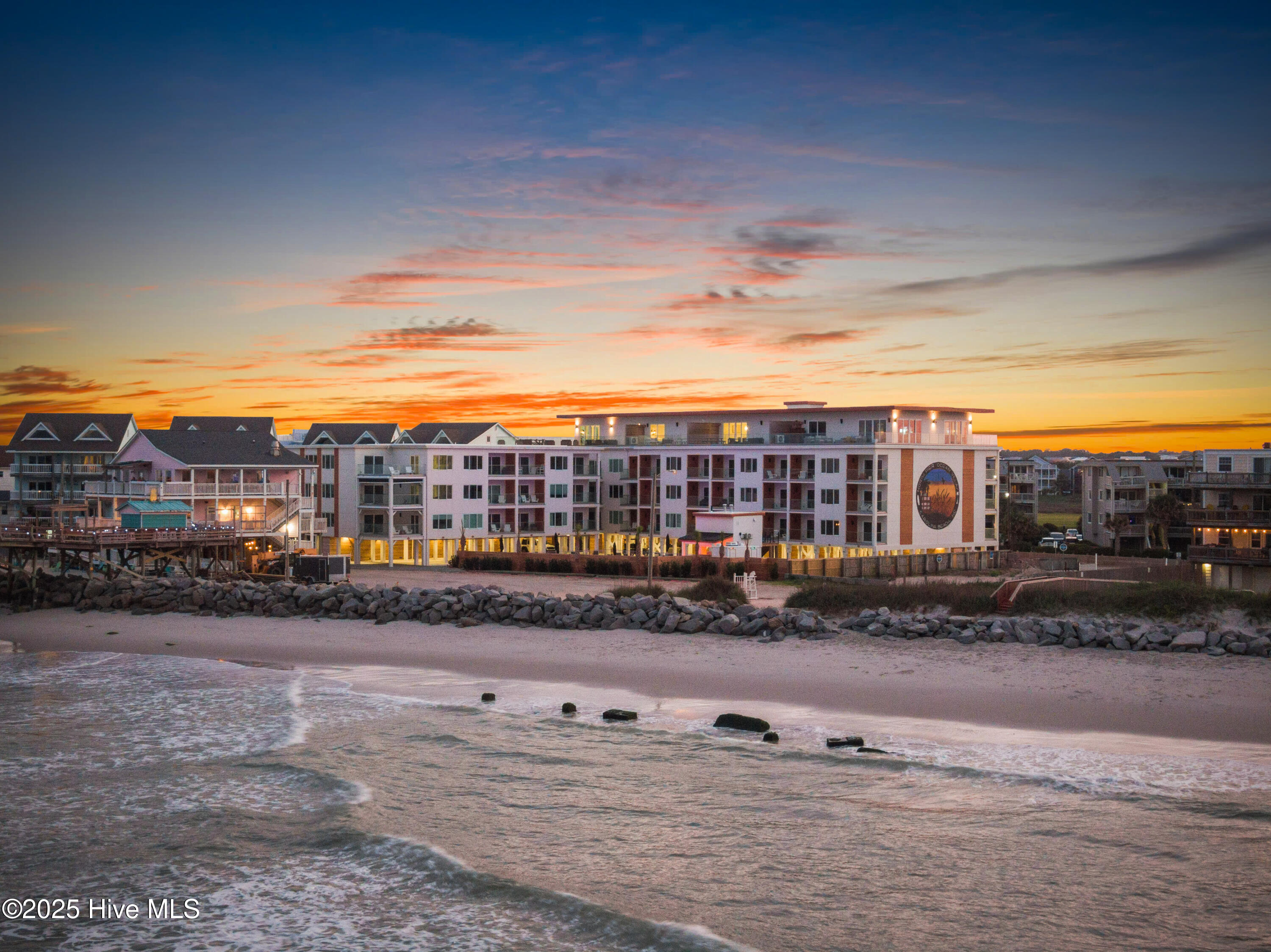 100523204 | Photo 60