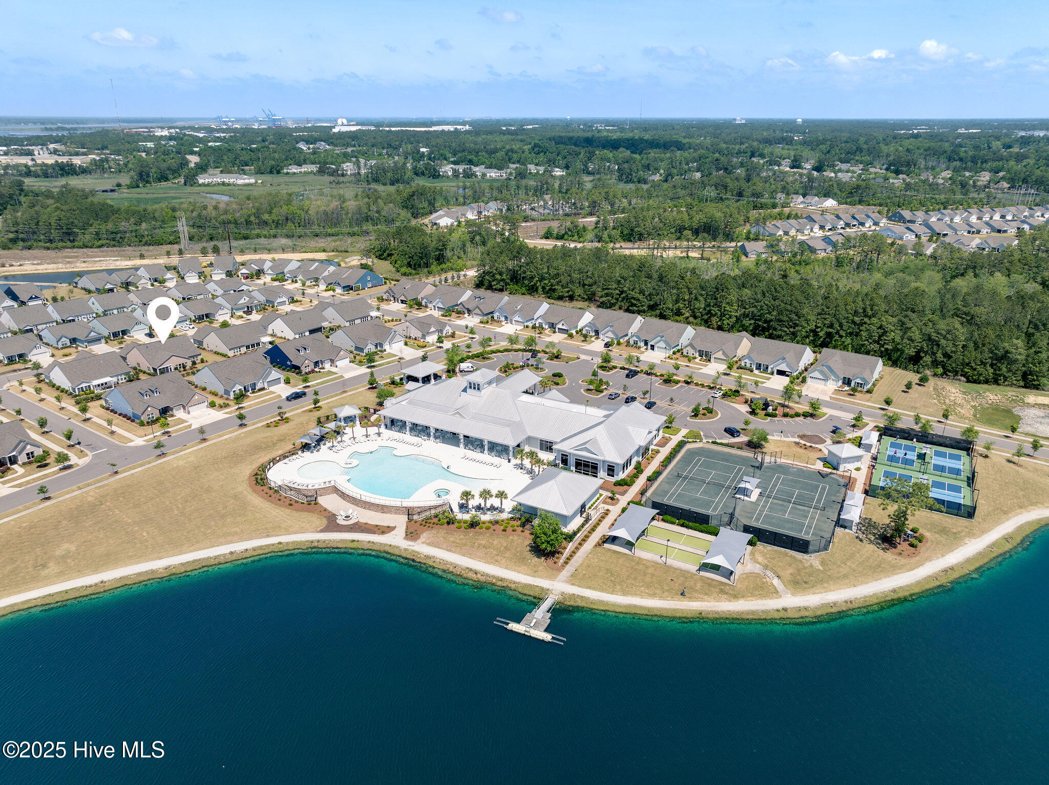 100522757 | Photo 41