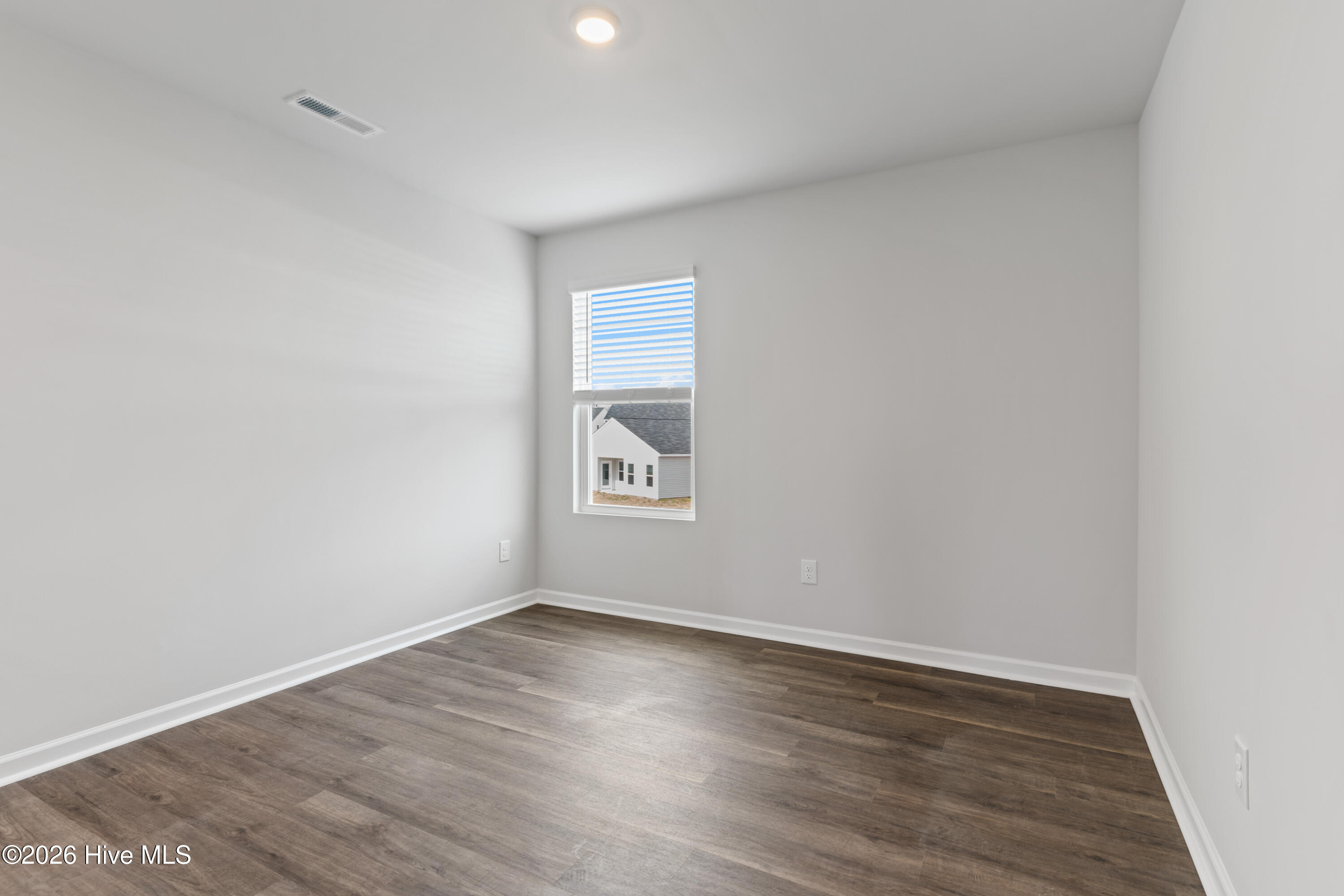 100538975 | Photo 25