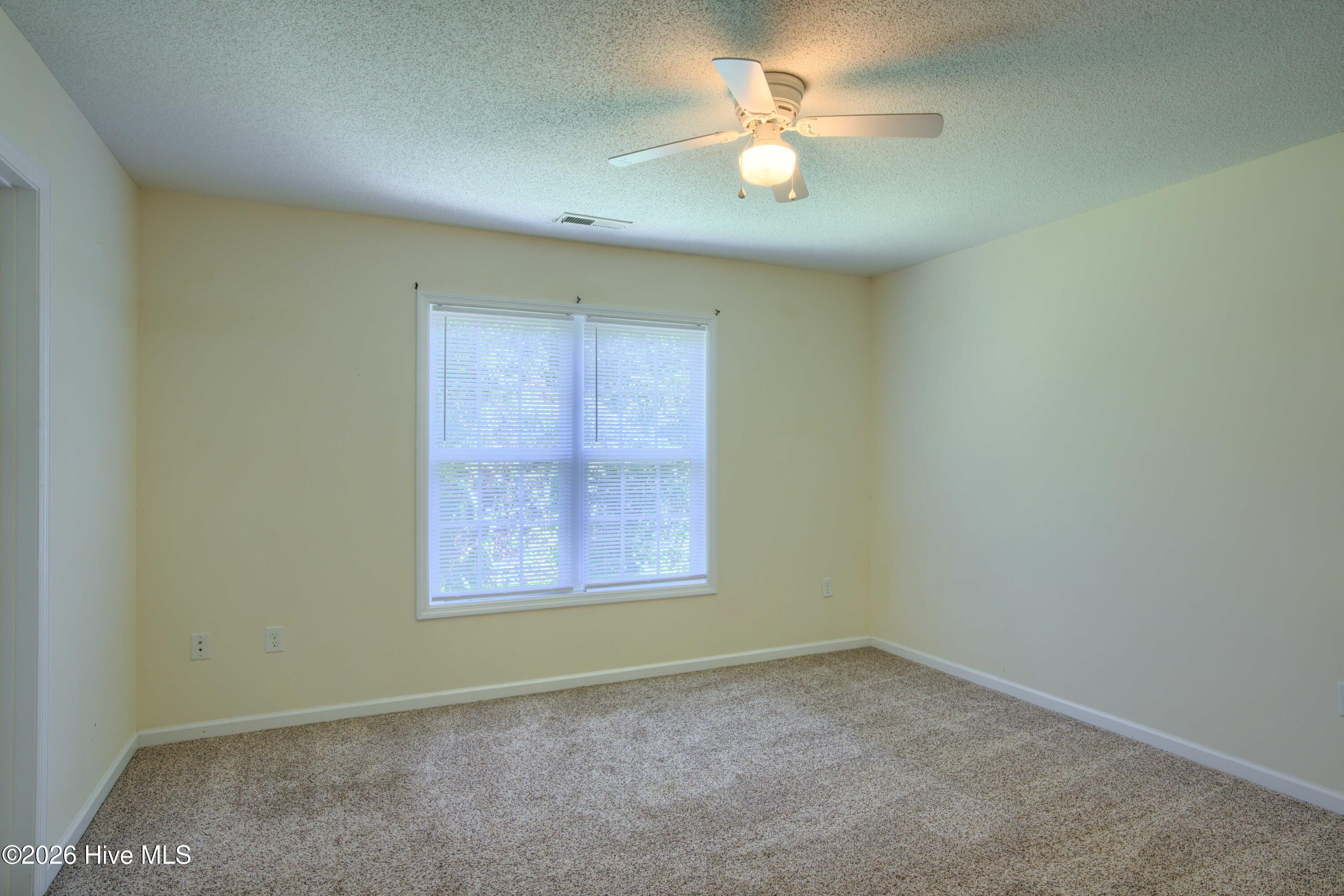 100548693 | Photo 13