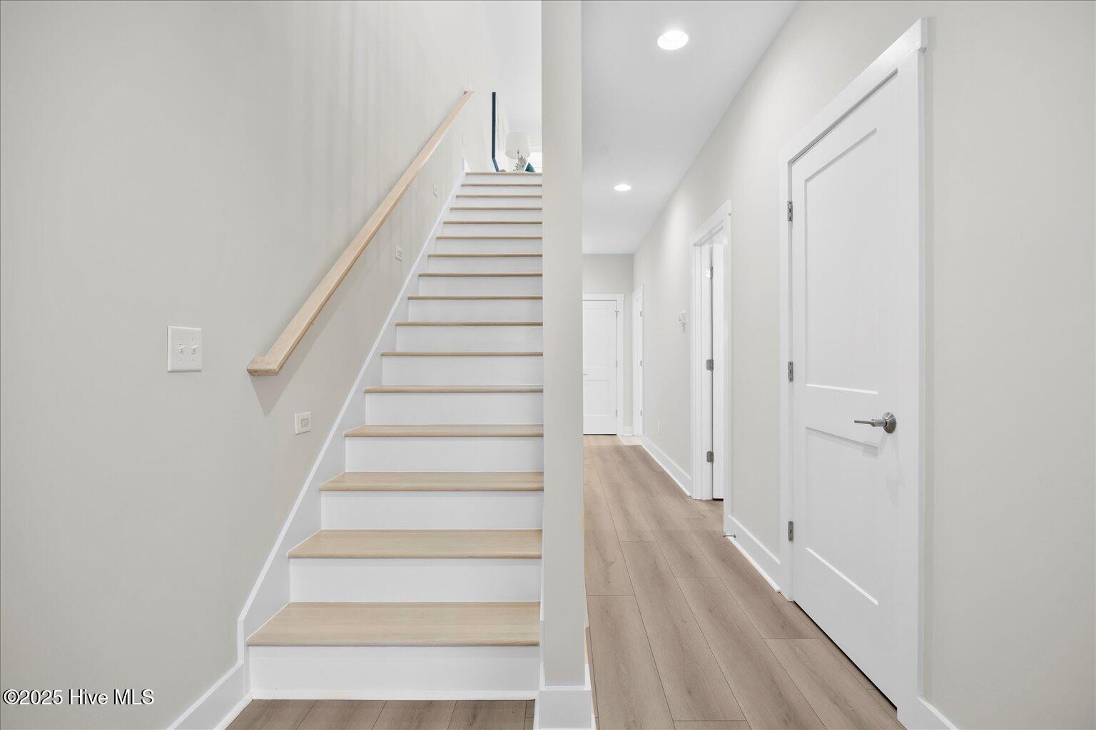 100522420 | Photo 14