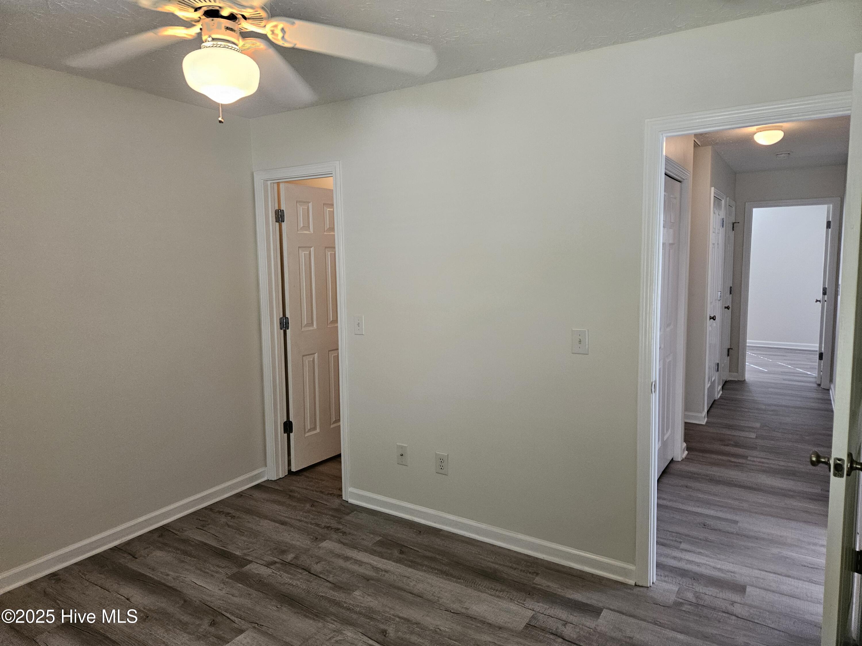 100530882 | Photo 22