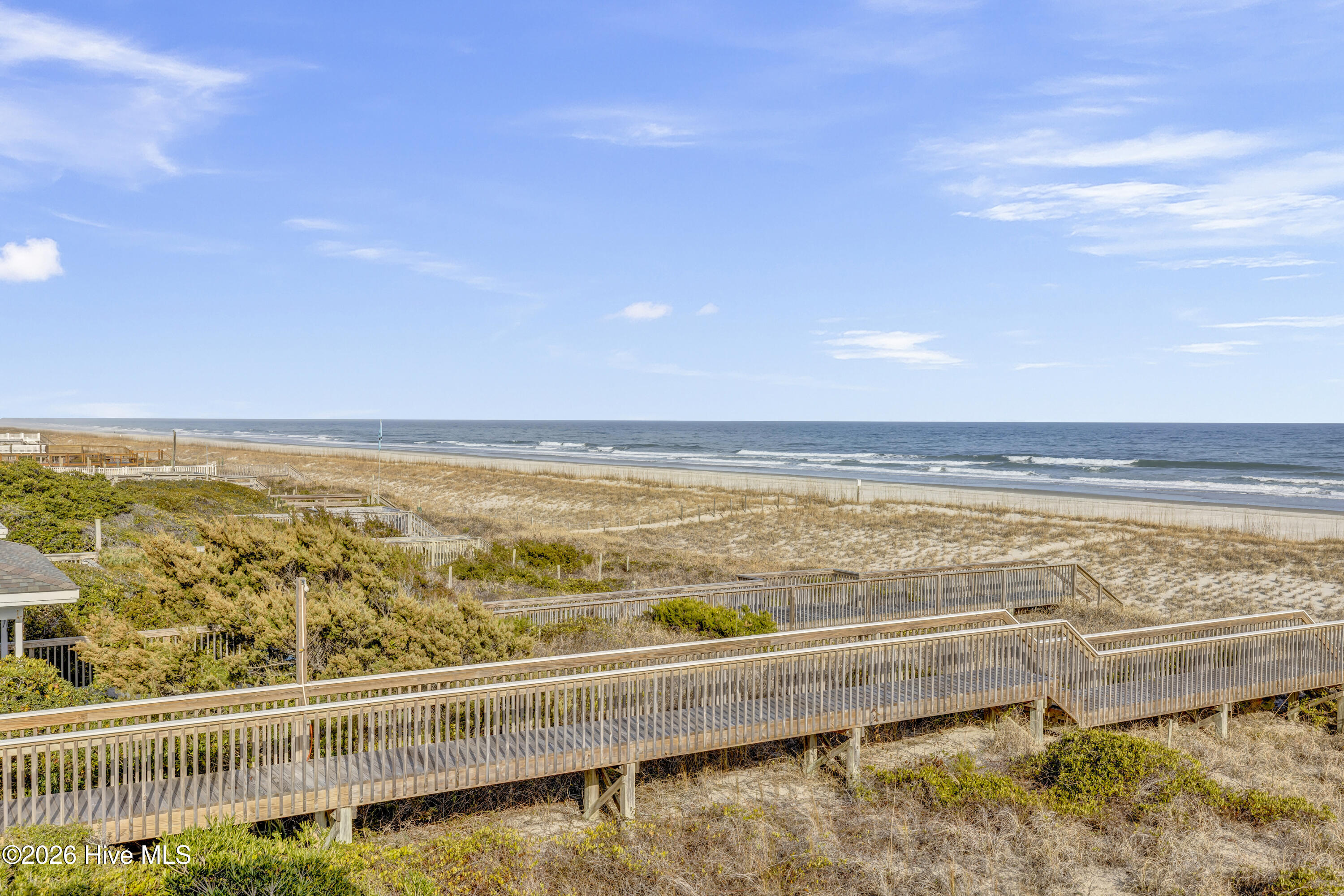 100558701 | Photo 41