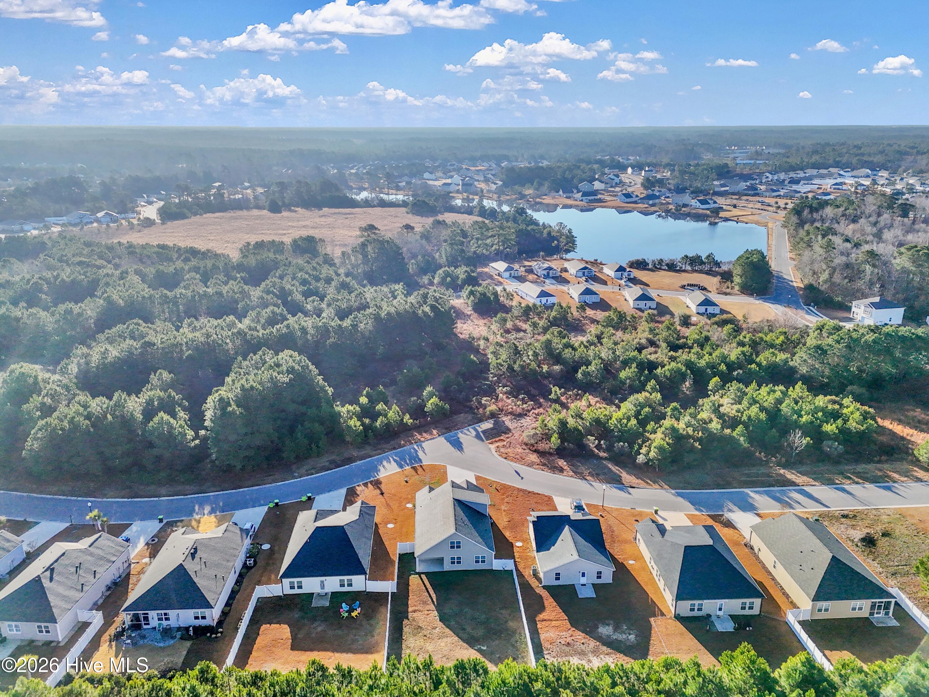 100547710 | Photo 39