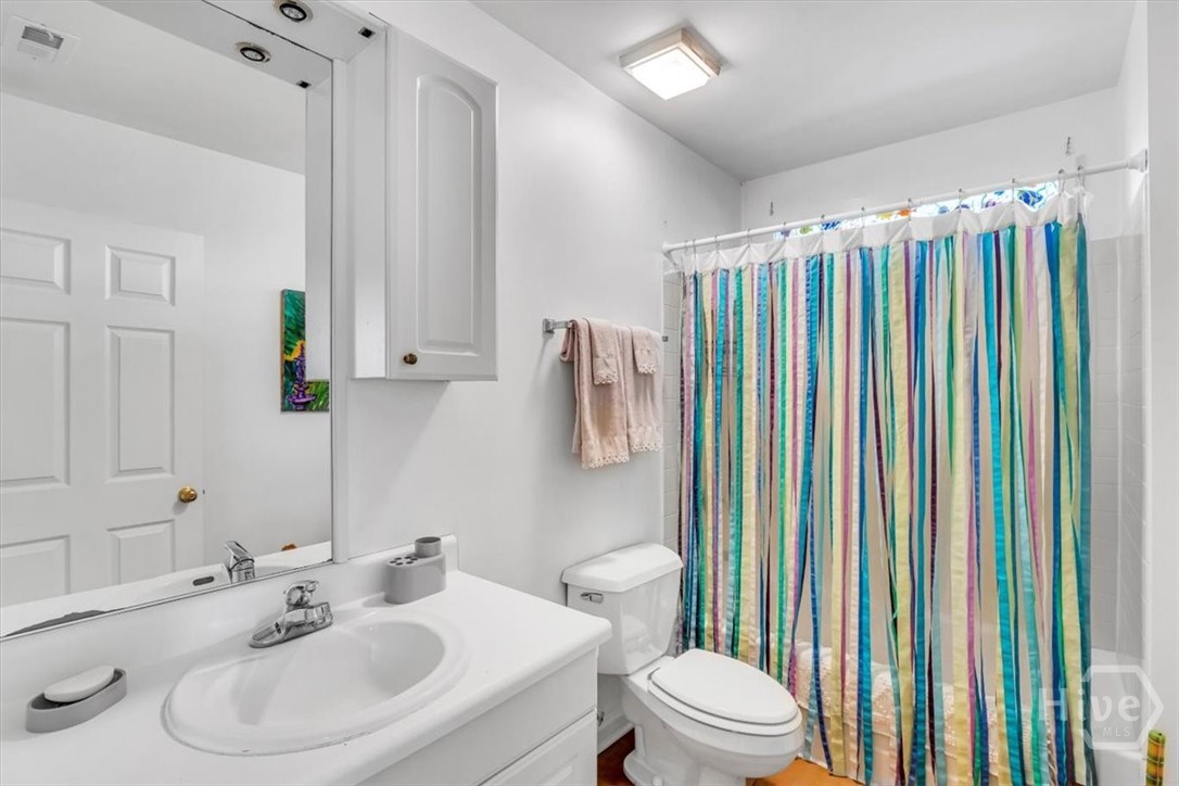 Top floor second bathroom