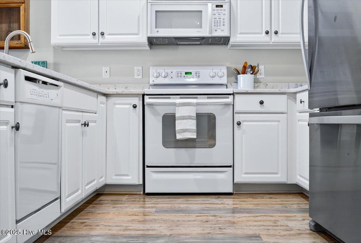 100537429 | Photo 23