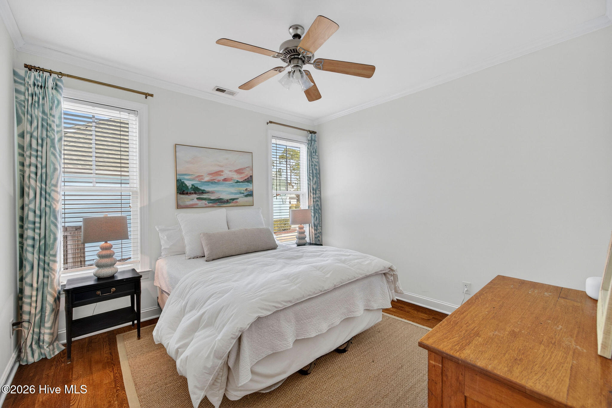 100551466 | Photo 33