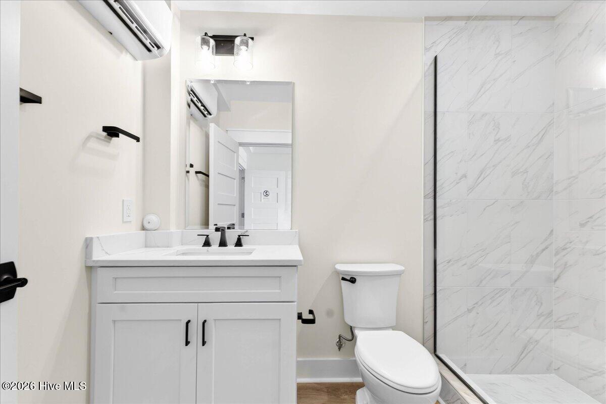 100562322 | Photo 67