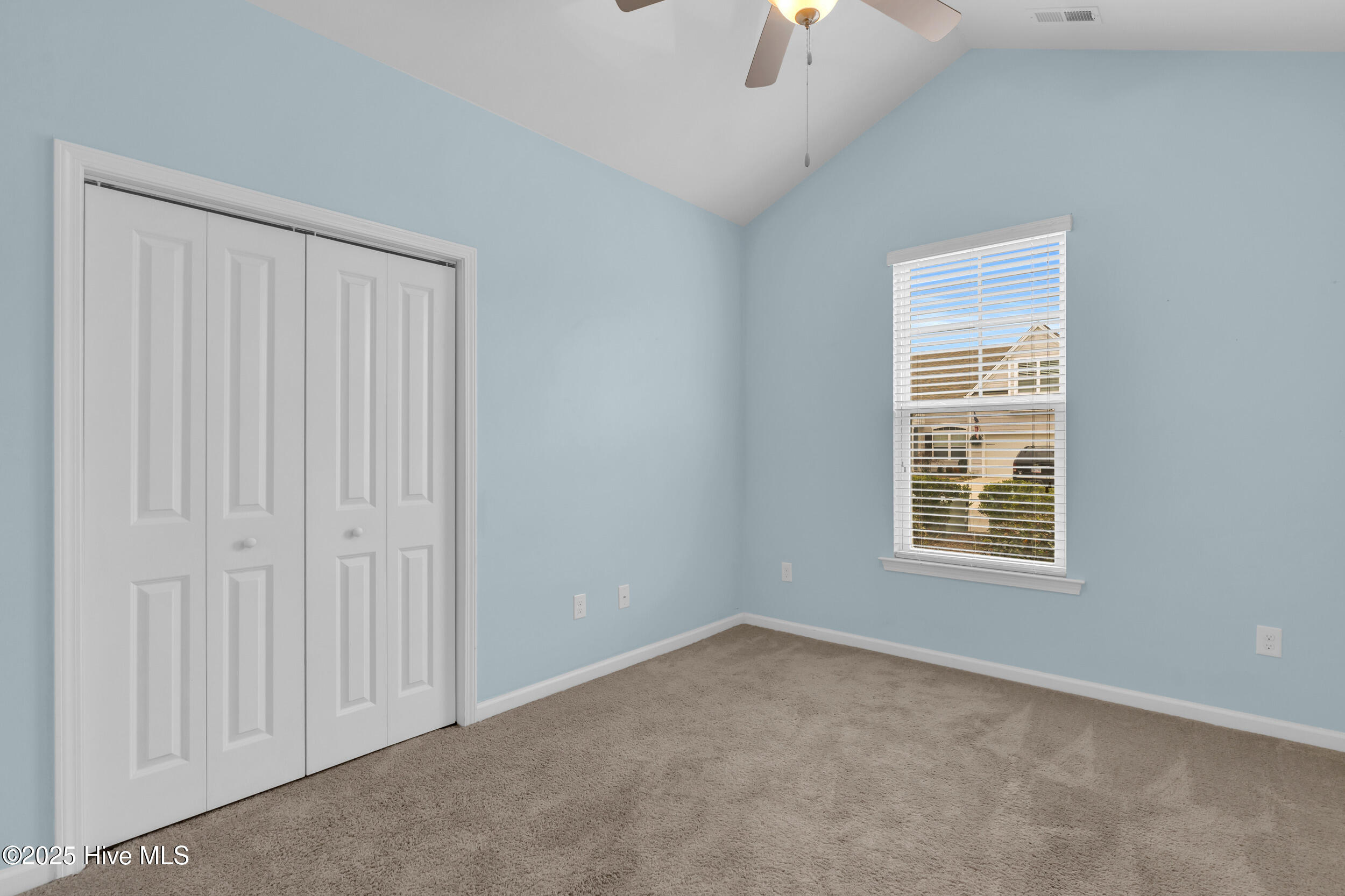 100546180 | Photo 17