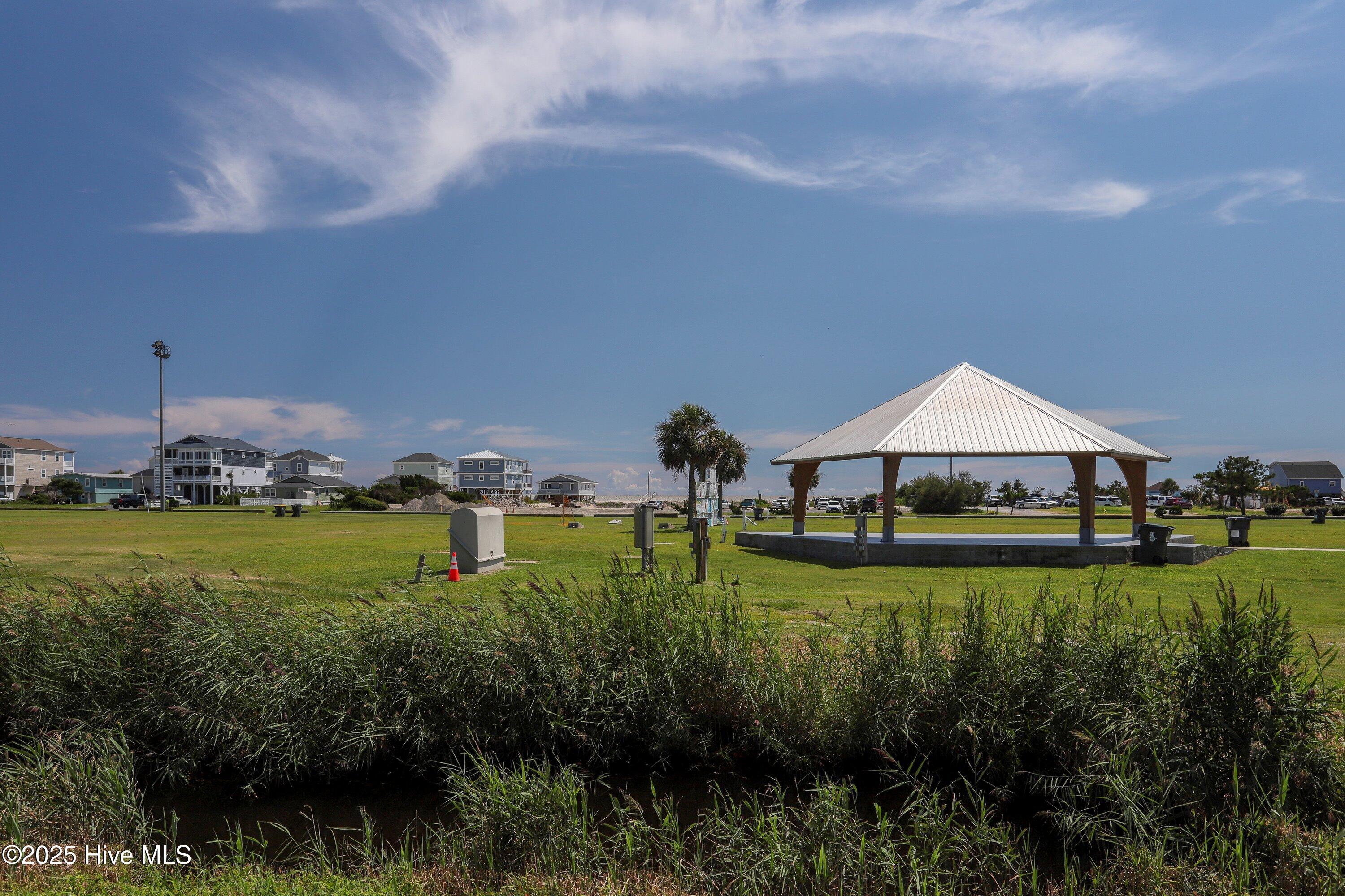 100527837 | Photo 56