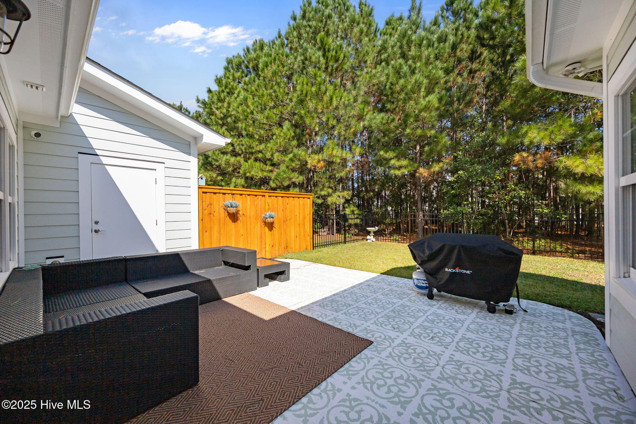 100536658 | Photo 35