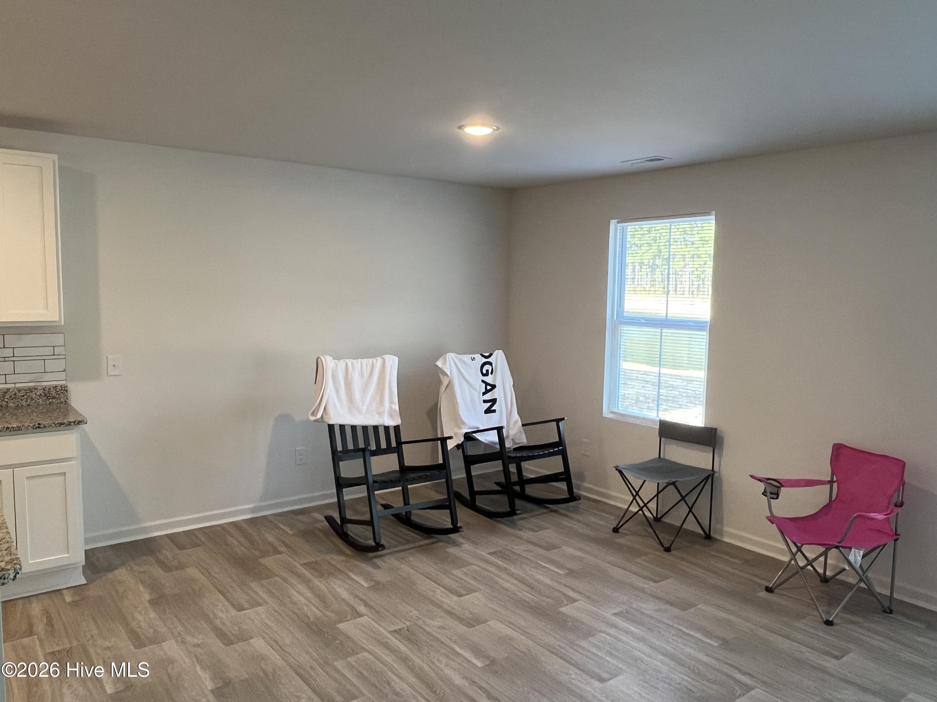 100556275 | Photo 11