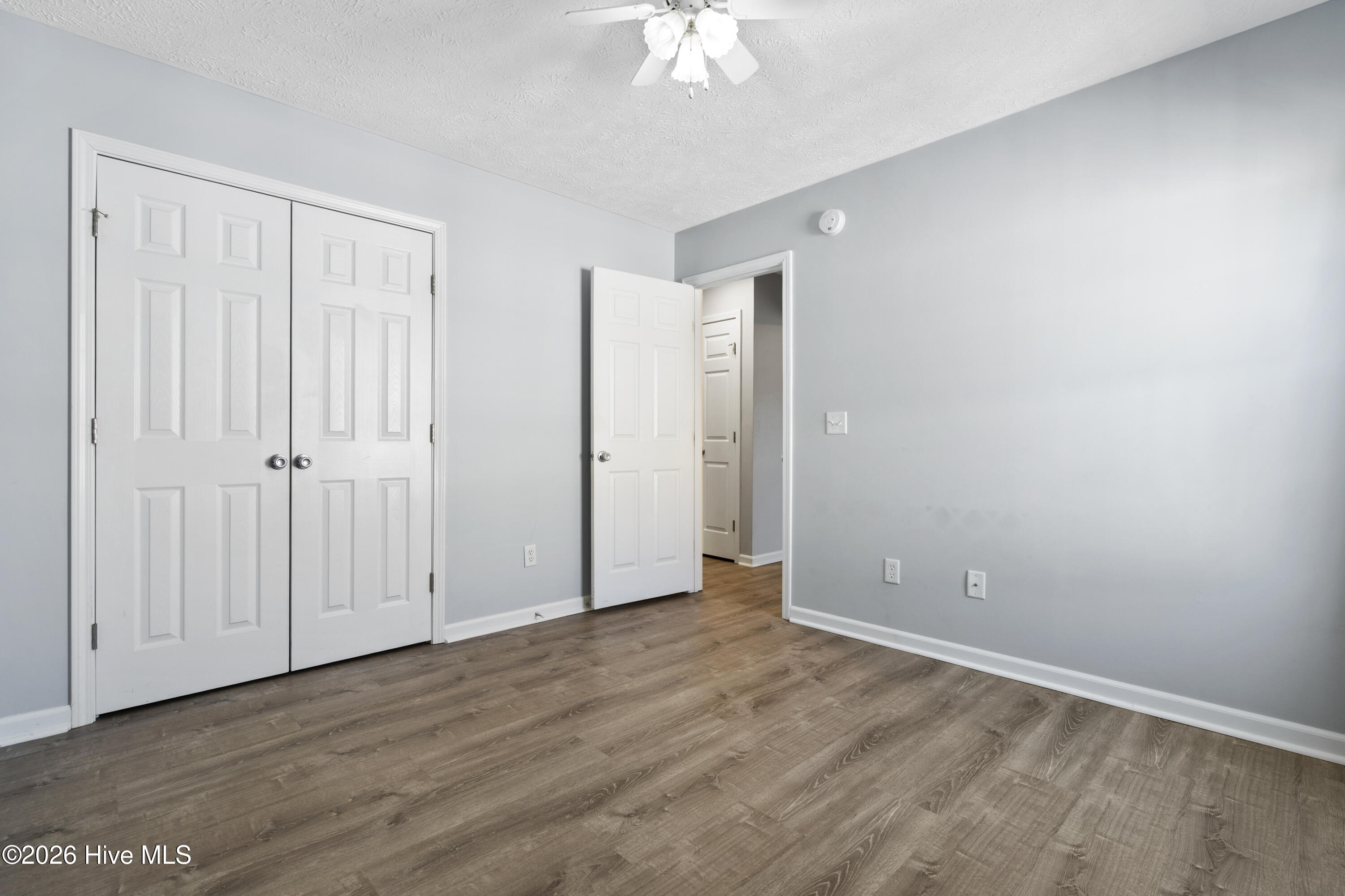 100554105 | Photo 24