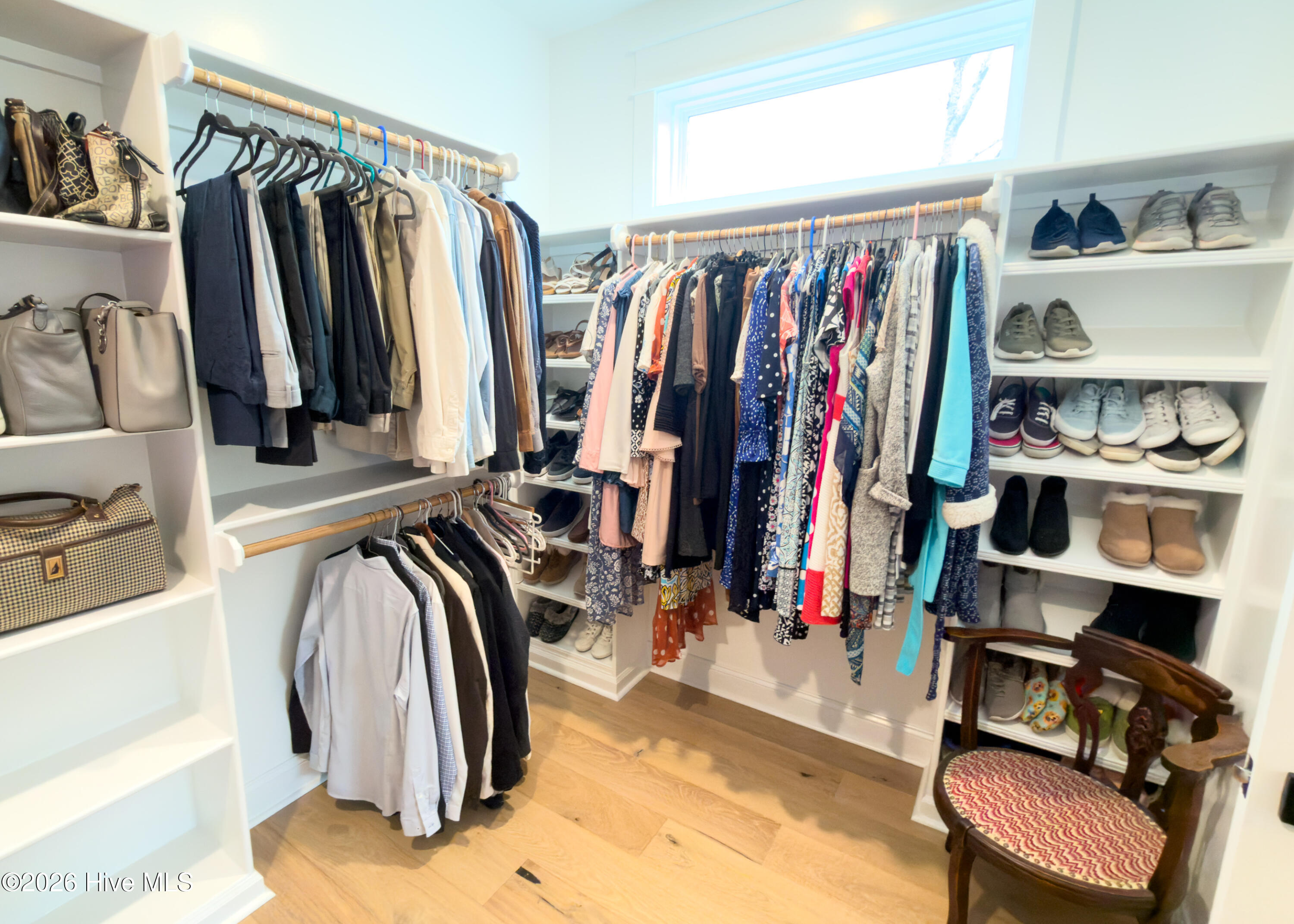 100549479 | Photo 41