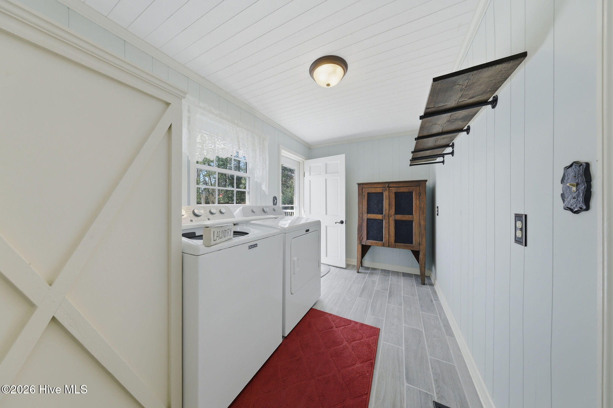 100557788 | Photo 44