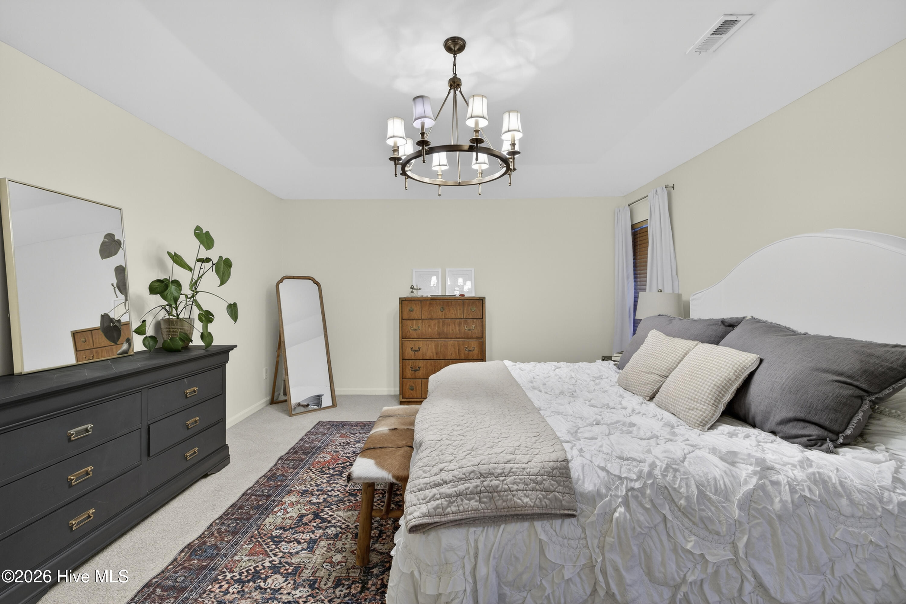 100558180 | Photo 29