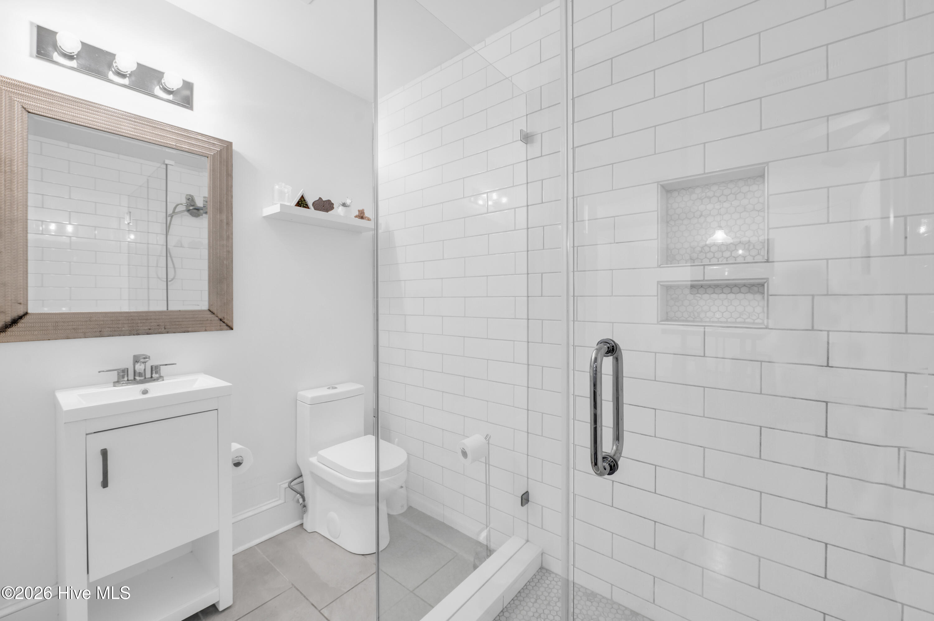 100555401 | Photo 14