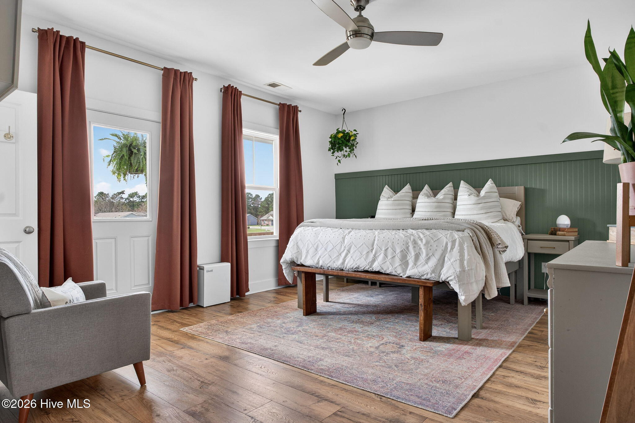 100559815 | Photo 35