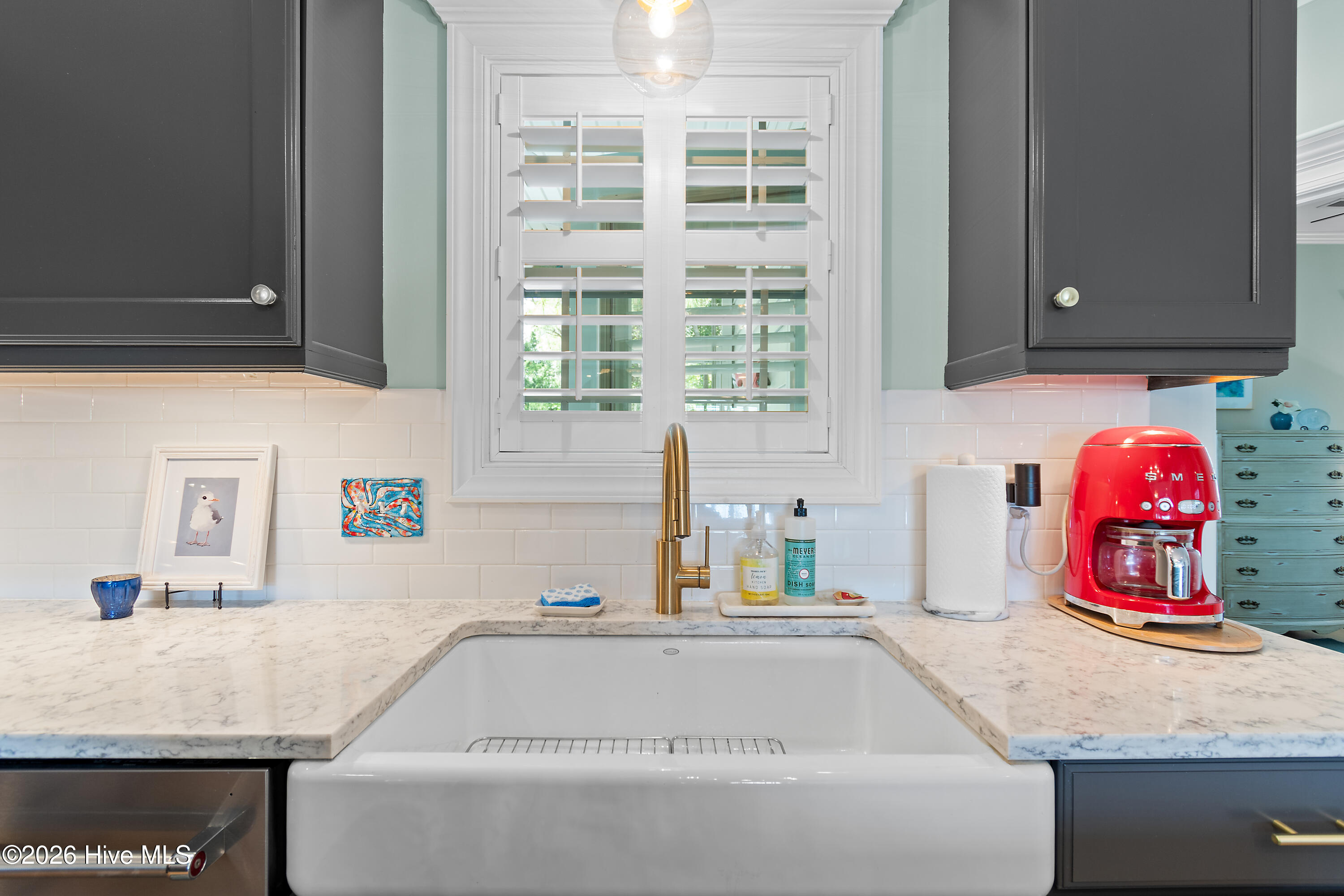 100566075 | Photo 21