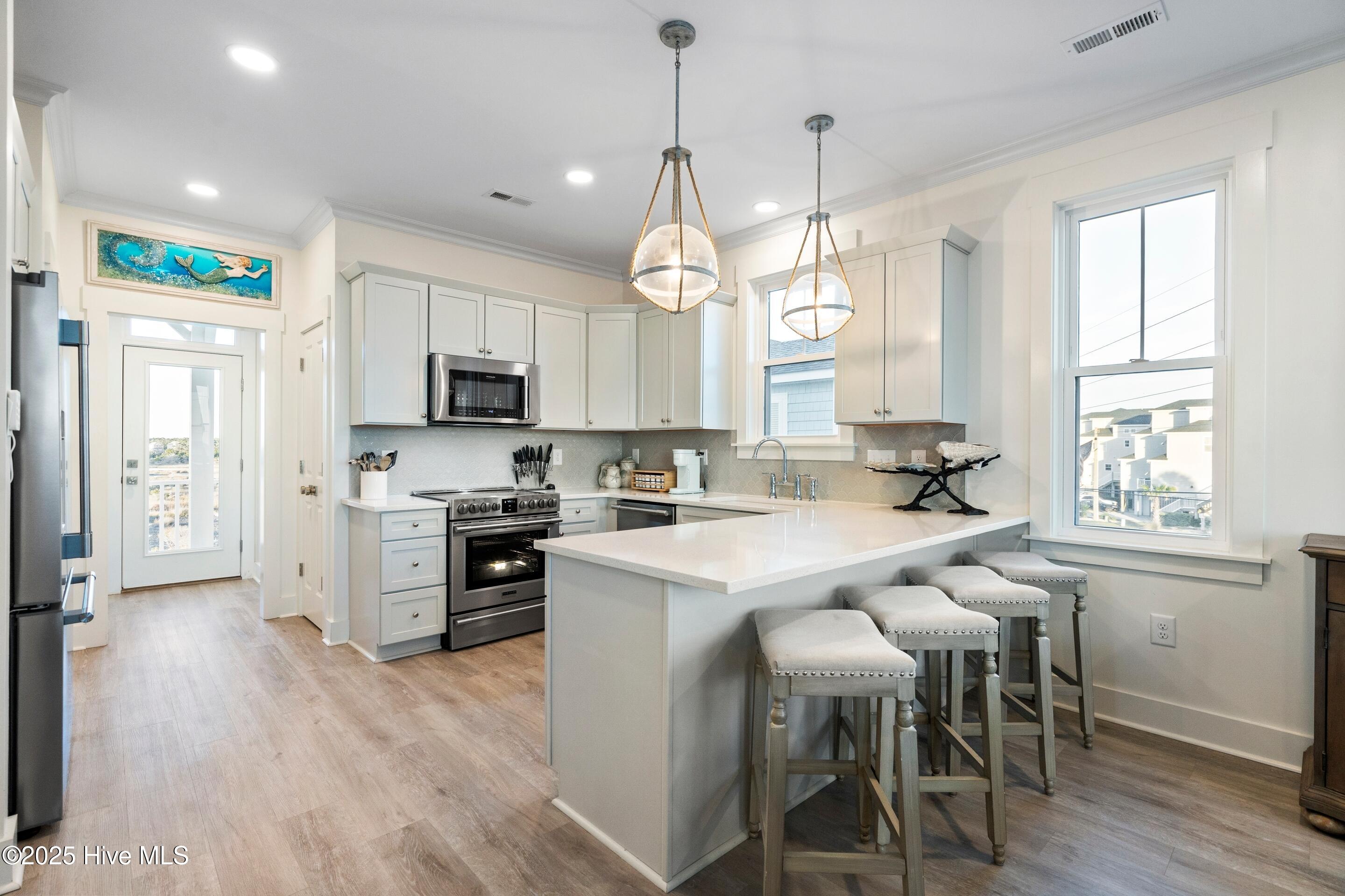 100540590 | Photo 14