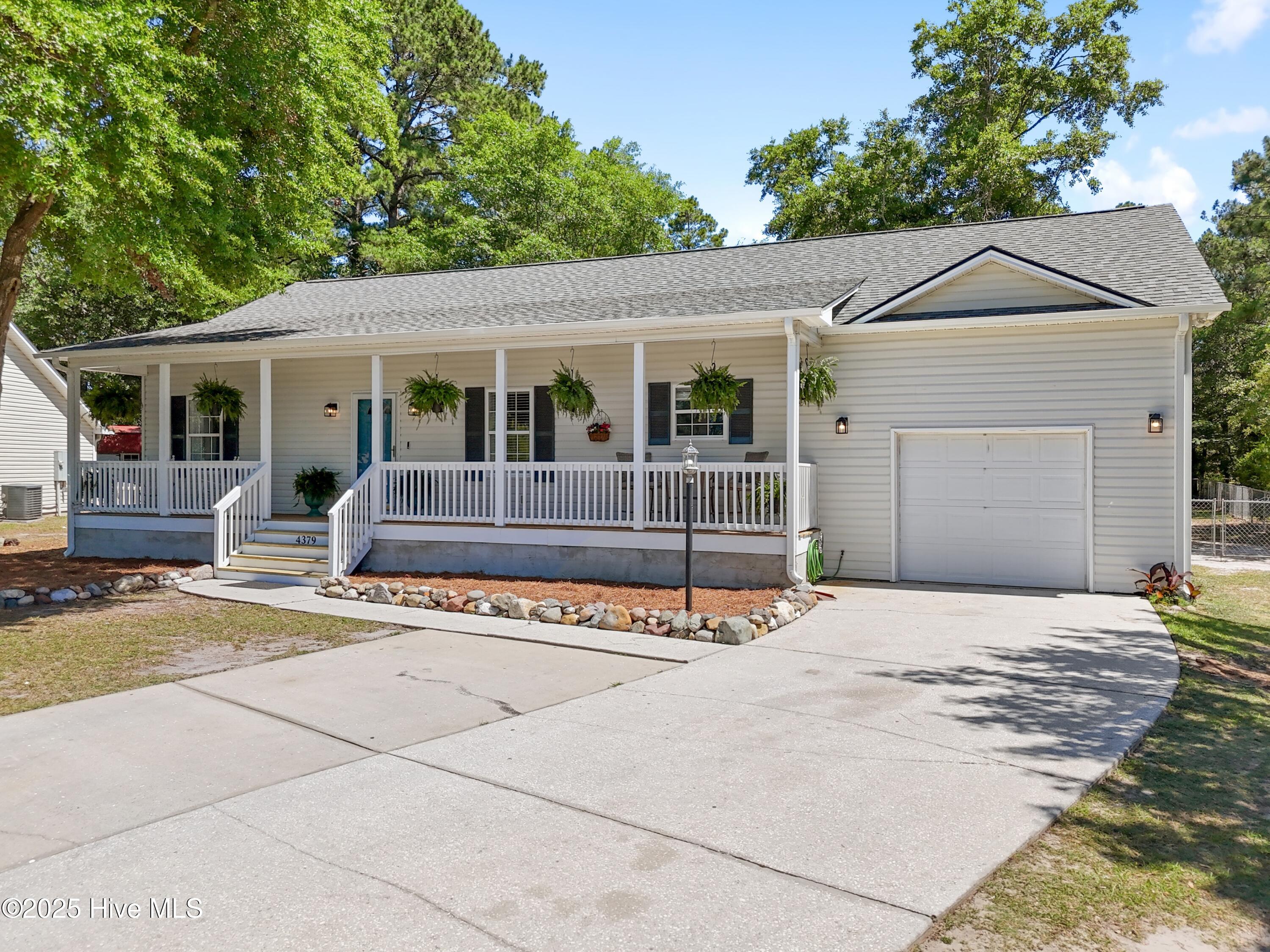 Homes for sale in Shallotte, NC | 4379 Owendon Dr, Shallotte, NC 28470 | MLS# 100509248