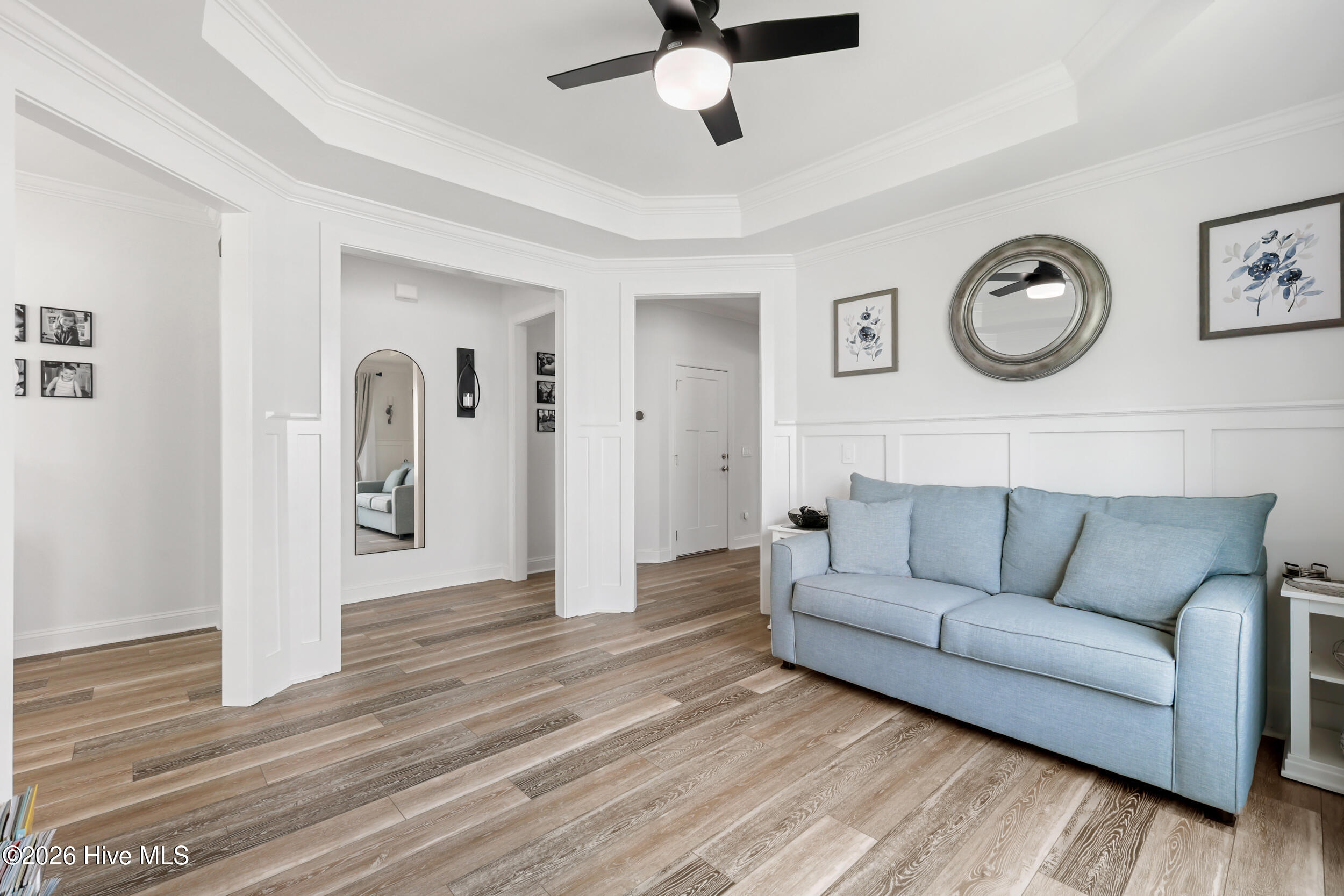 100569219 | Photo 19