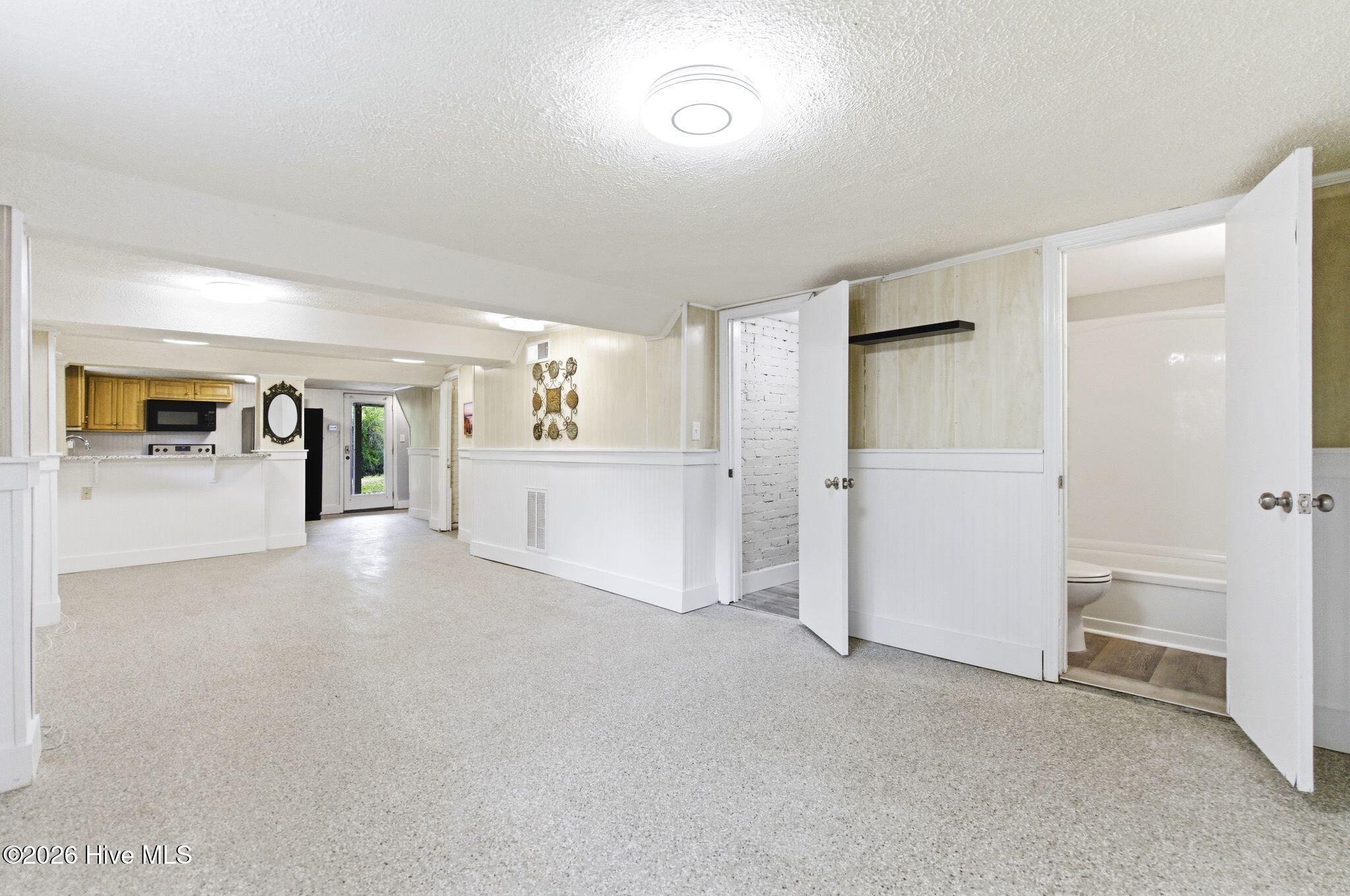 100565757 | Photo 50