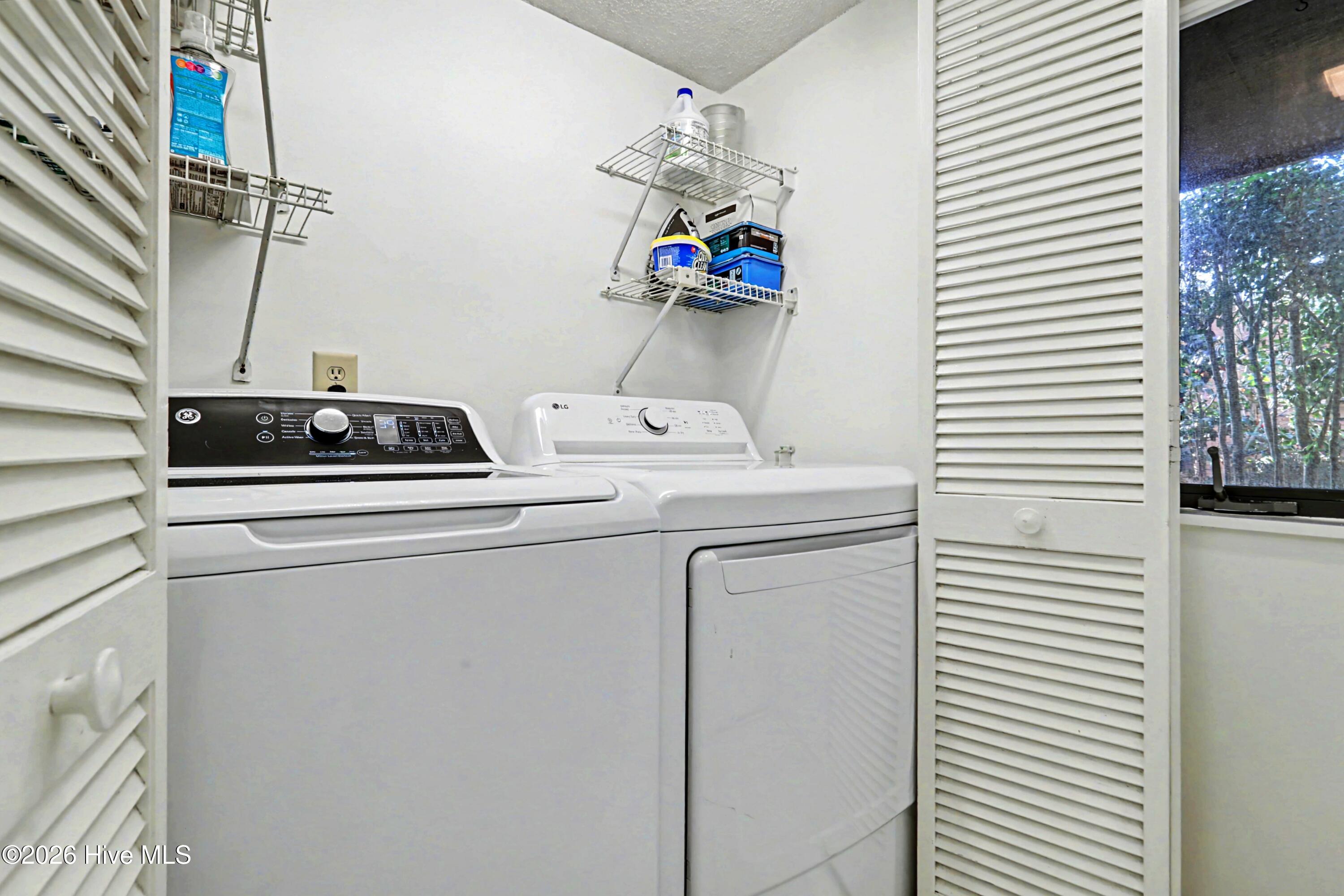 100553019 | Photo 14