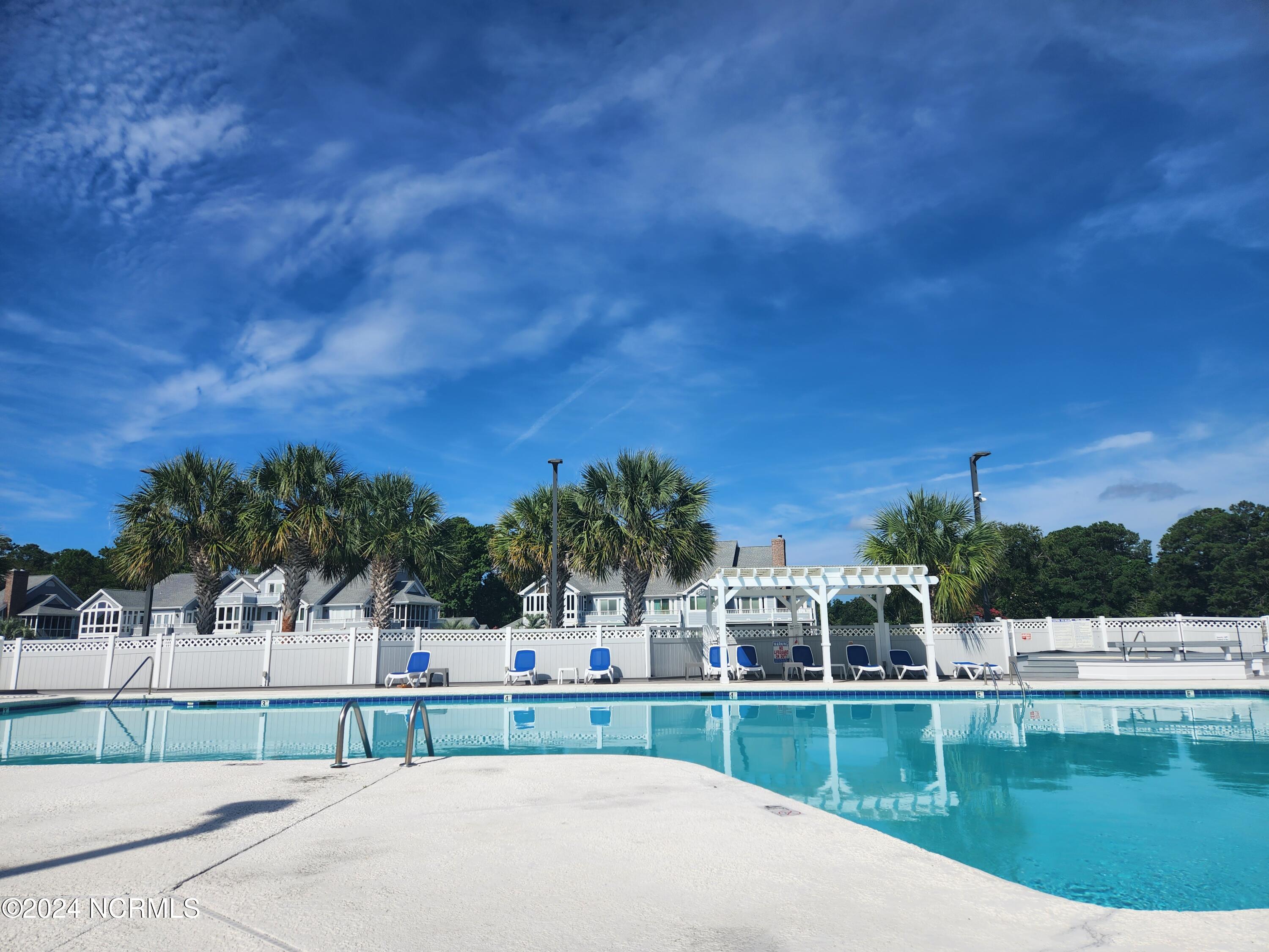 100465977 | Photo 28